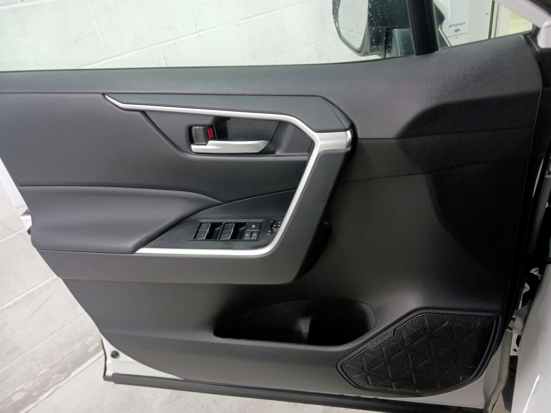 Thumbnail: 2024 Toyota RAV4 - 12