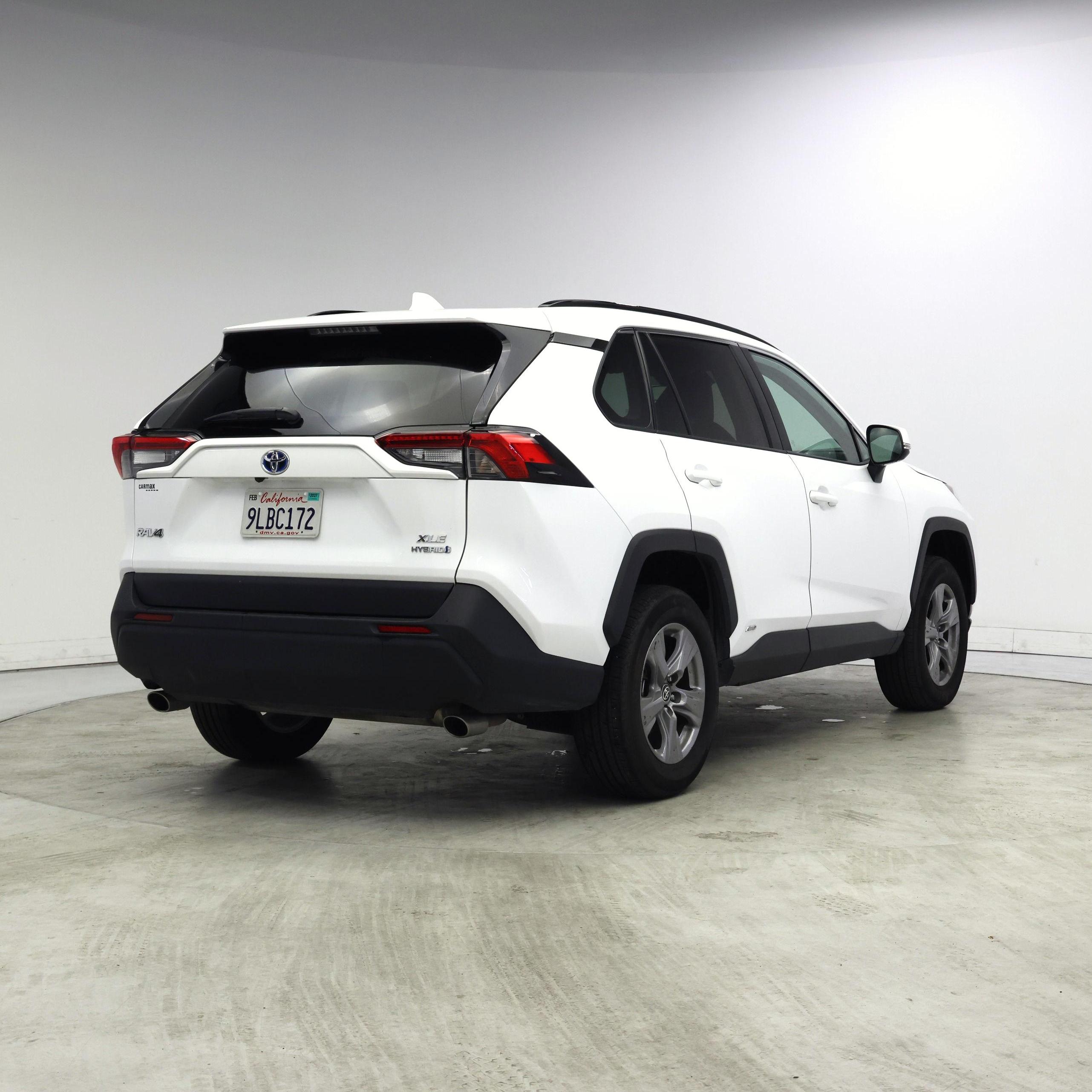 Thumbnail: 2024 Toyota RAV4 - 8