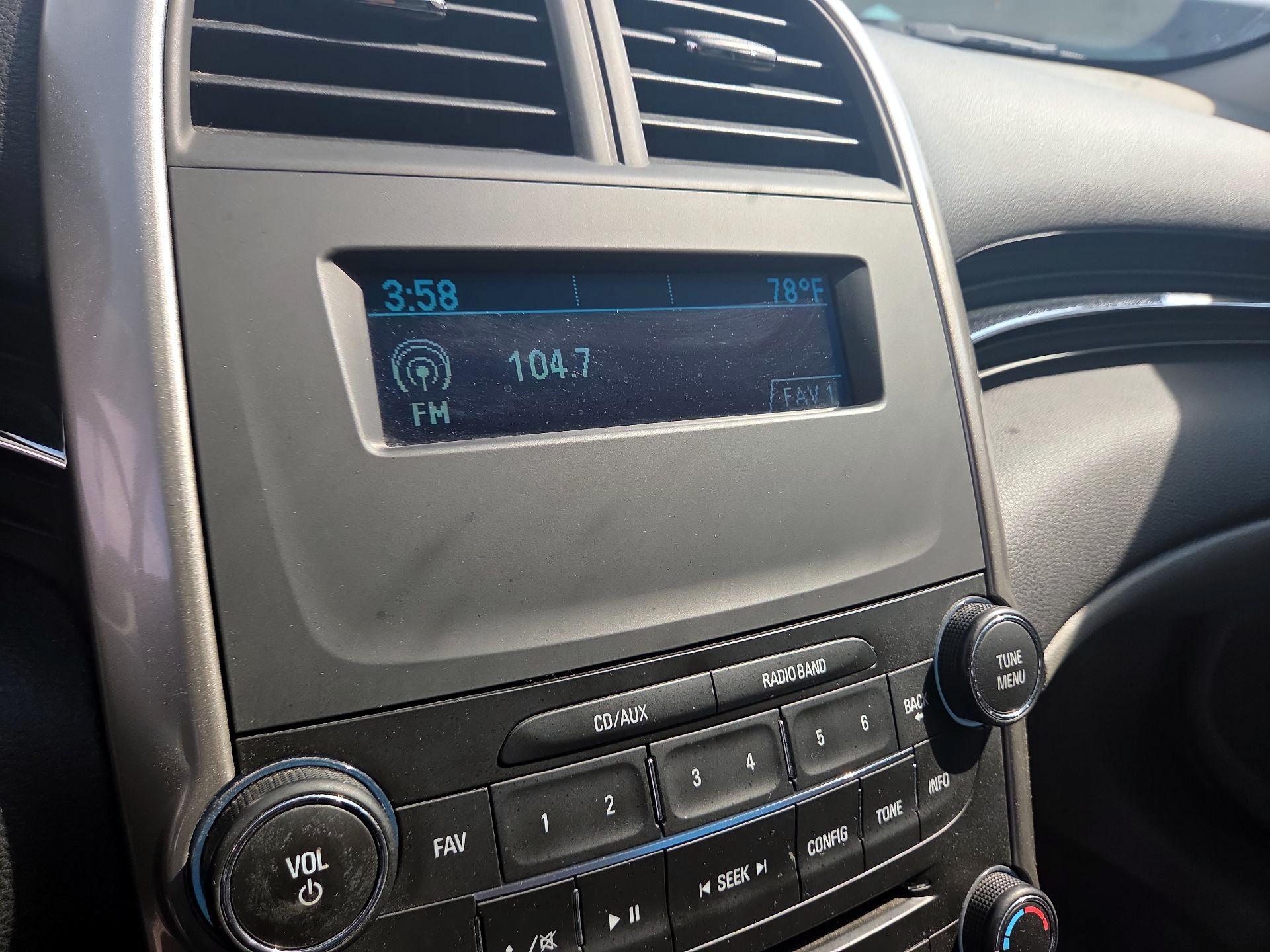 Thumbnail: 2014 Chevrolet Malibu - 11