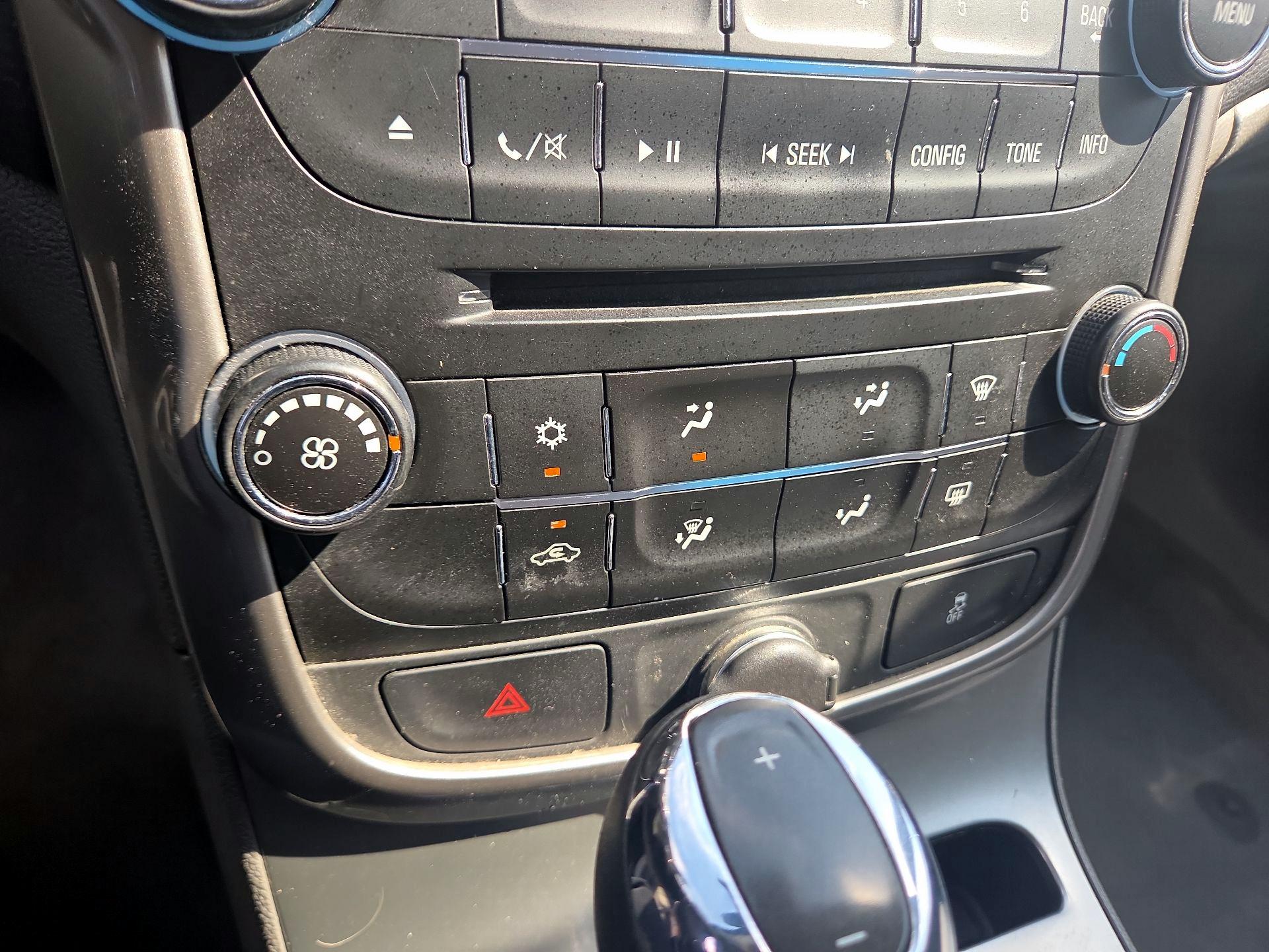 Thumbnail: 2014 Chevrolet Malibu - 12