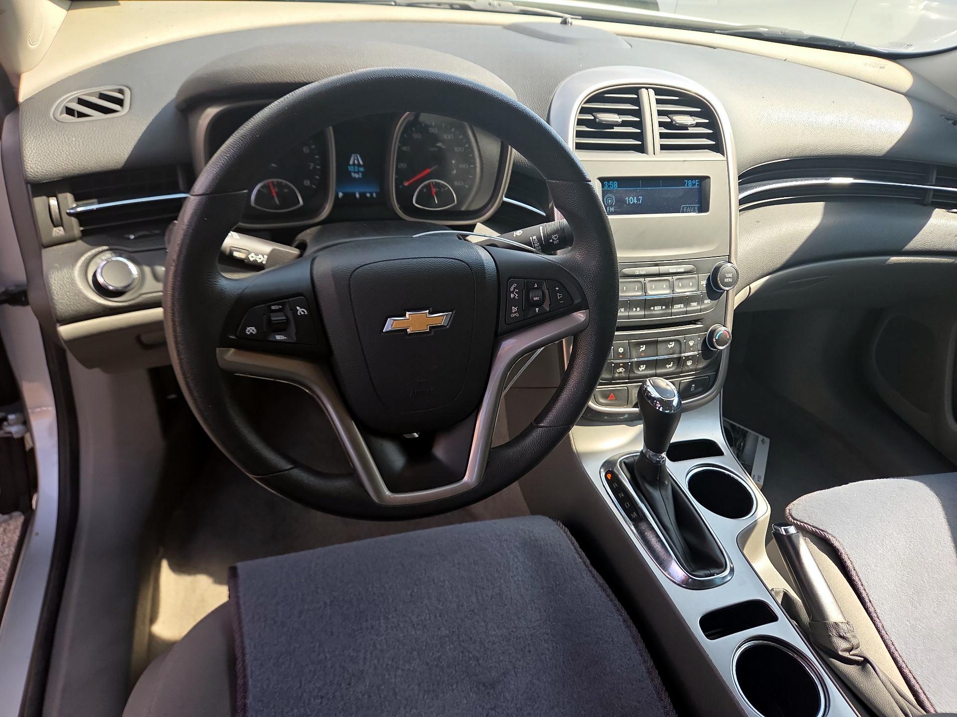 Thumbnail: 2014 Chevrolet Malibu - 8