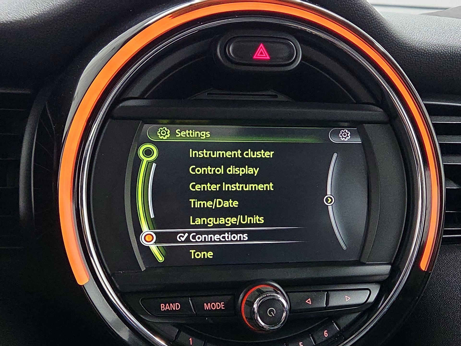 Thumbnail: 2018 MINI Cooper Hardtop - 14