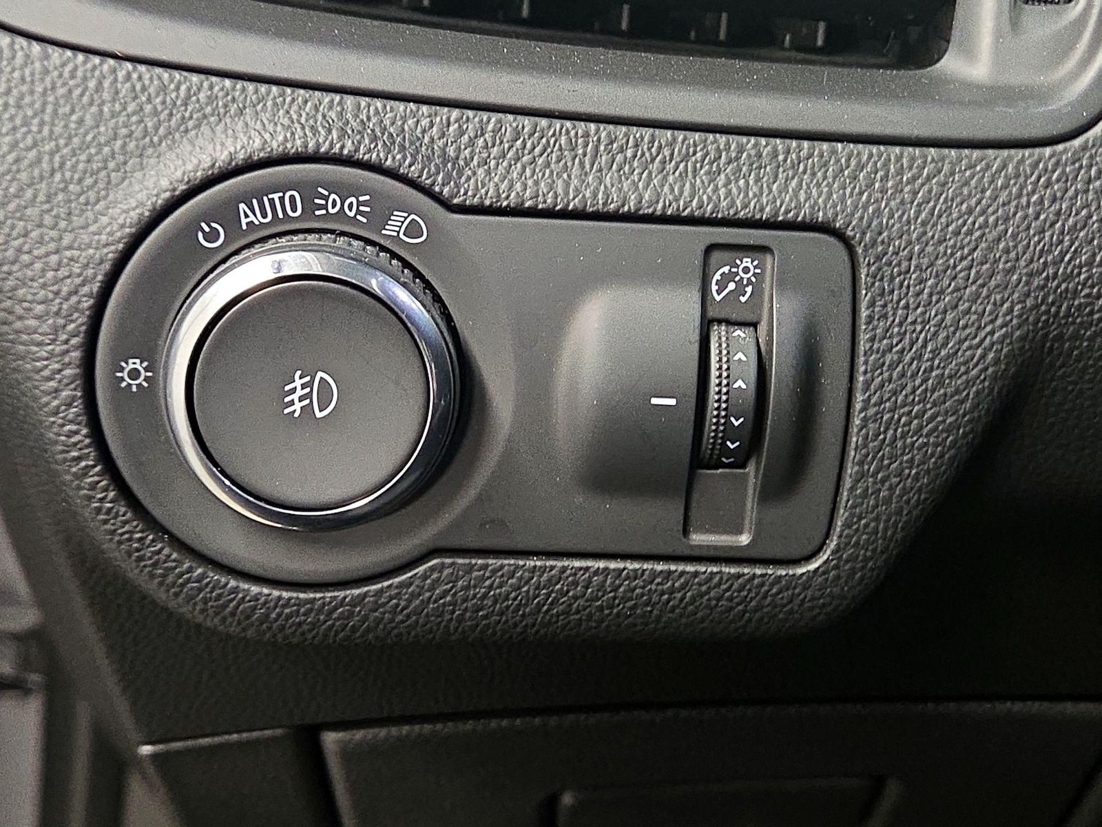 2020 Buick Envision Premium I - Photo 14