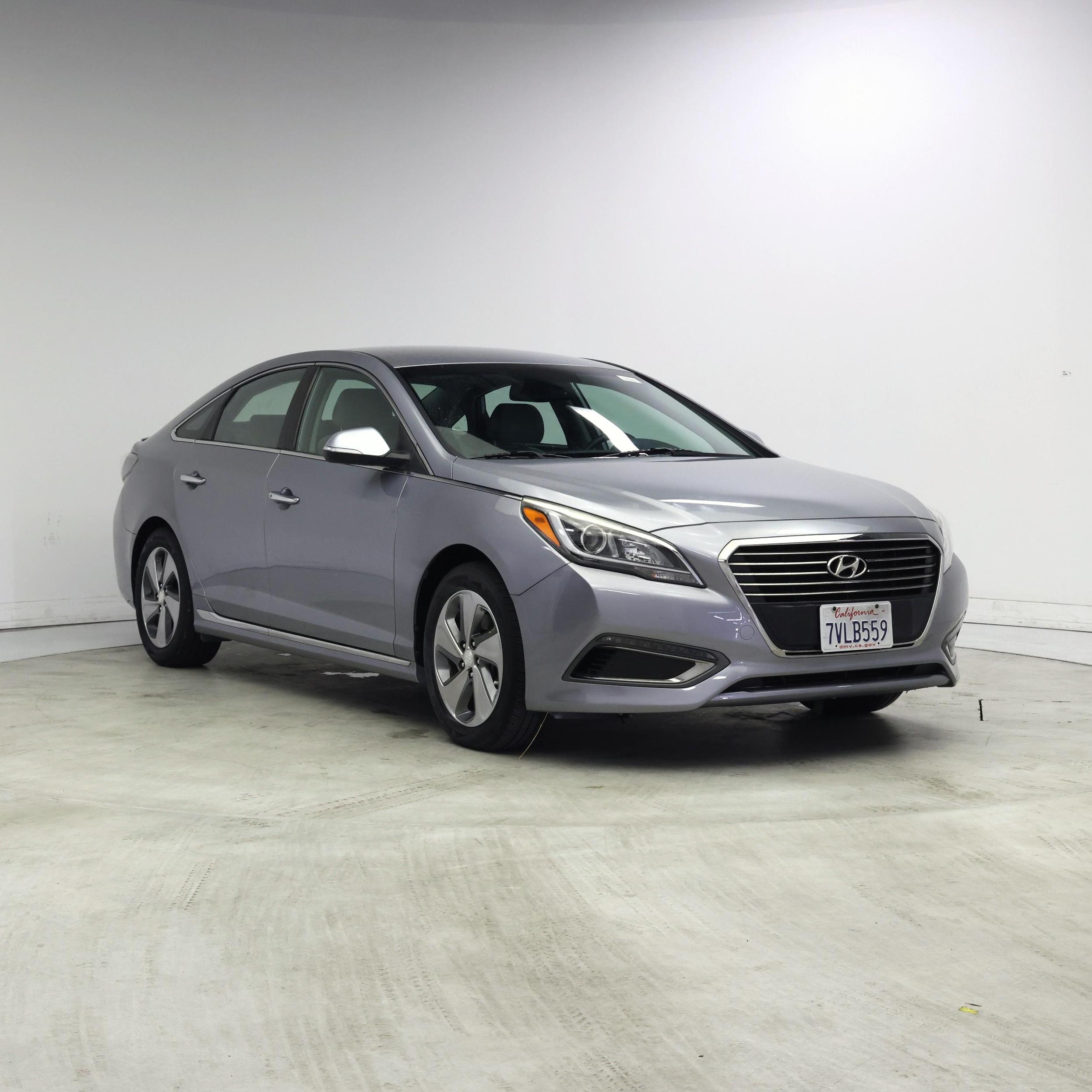 Silver 2017 Hyundai Sonata Plug-In Hybrid Sedan Front-Wheel Drive Automatic