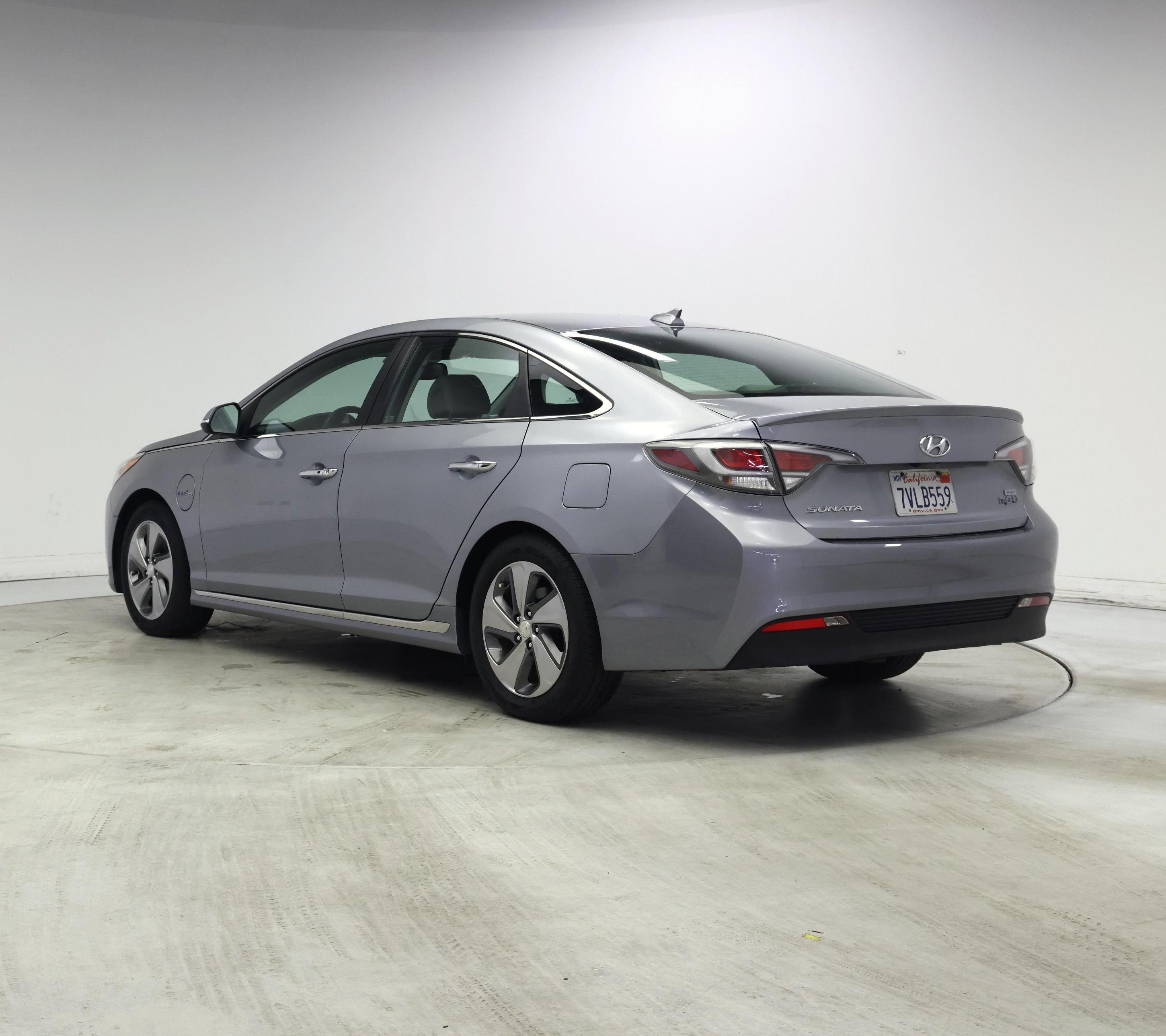 Thumbnail: 2017 Hyundai Sonata - 2