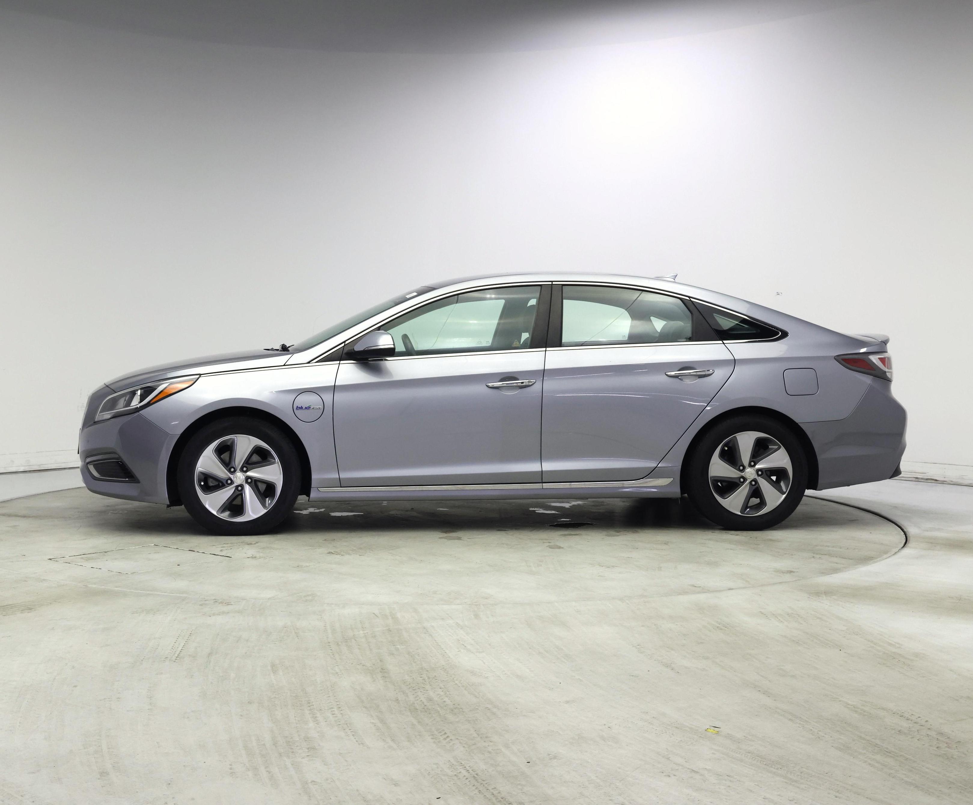Thumbnail: 2017 Hyundai Sonata - 3
