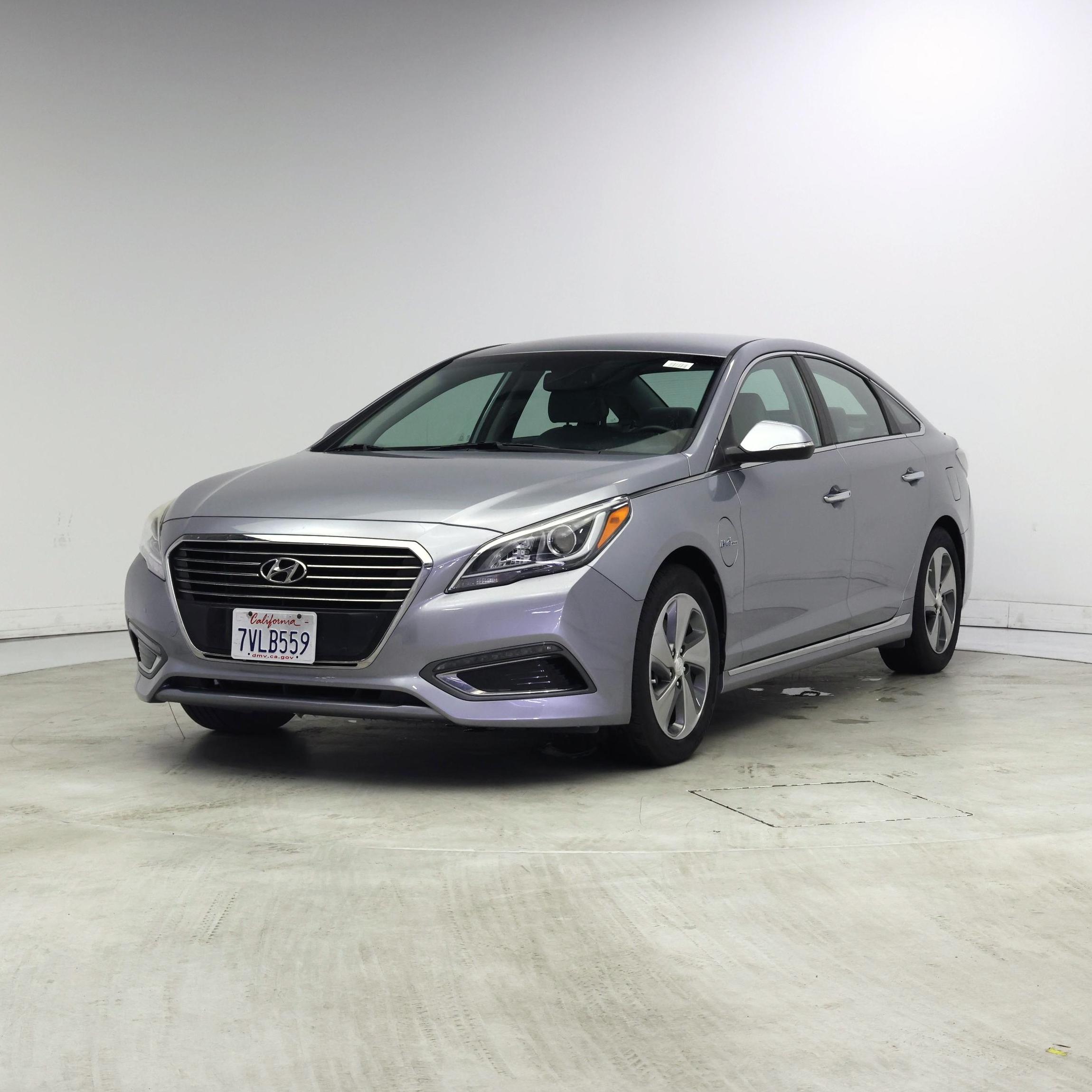 Thumbnail: 2017 Hyundai Sonata - 4