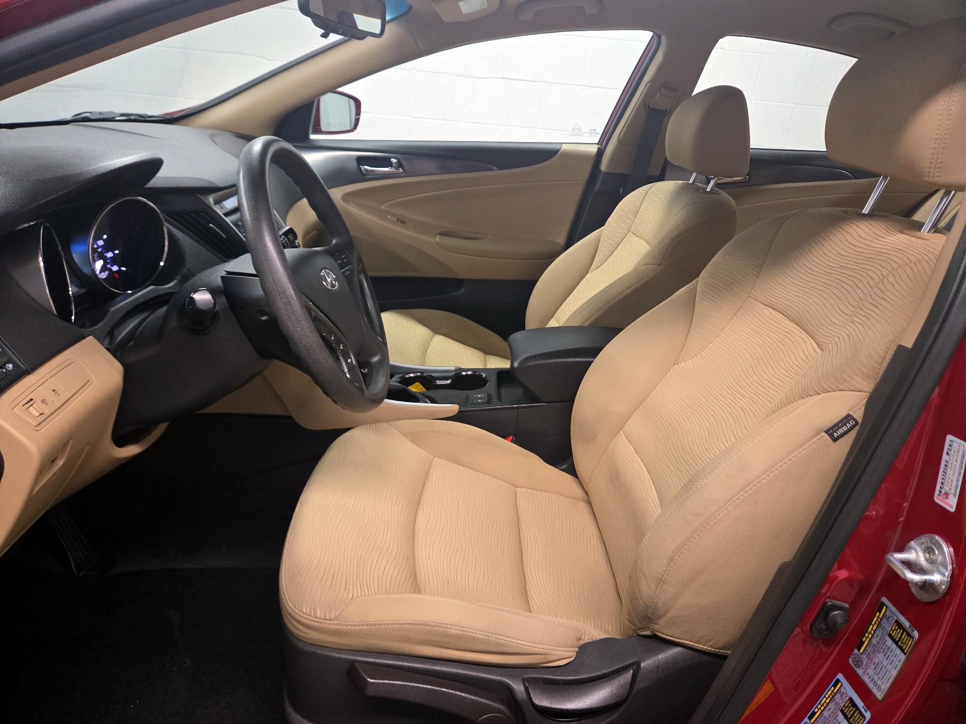 Thumbnail: 2015 Hyundai Sonata - 11