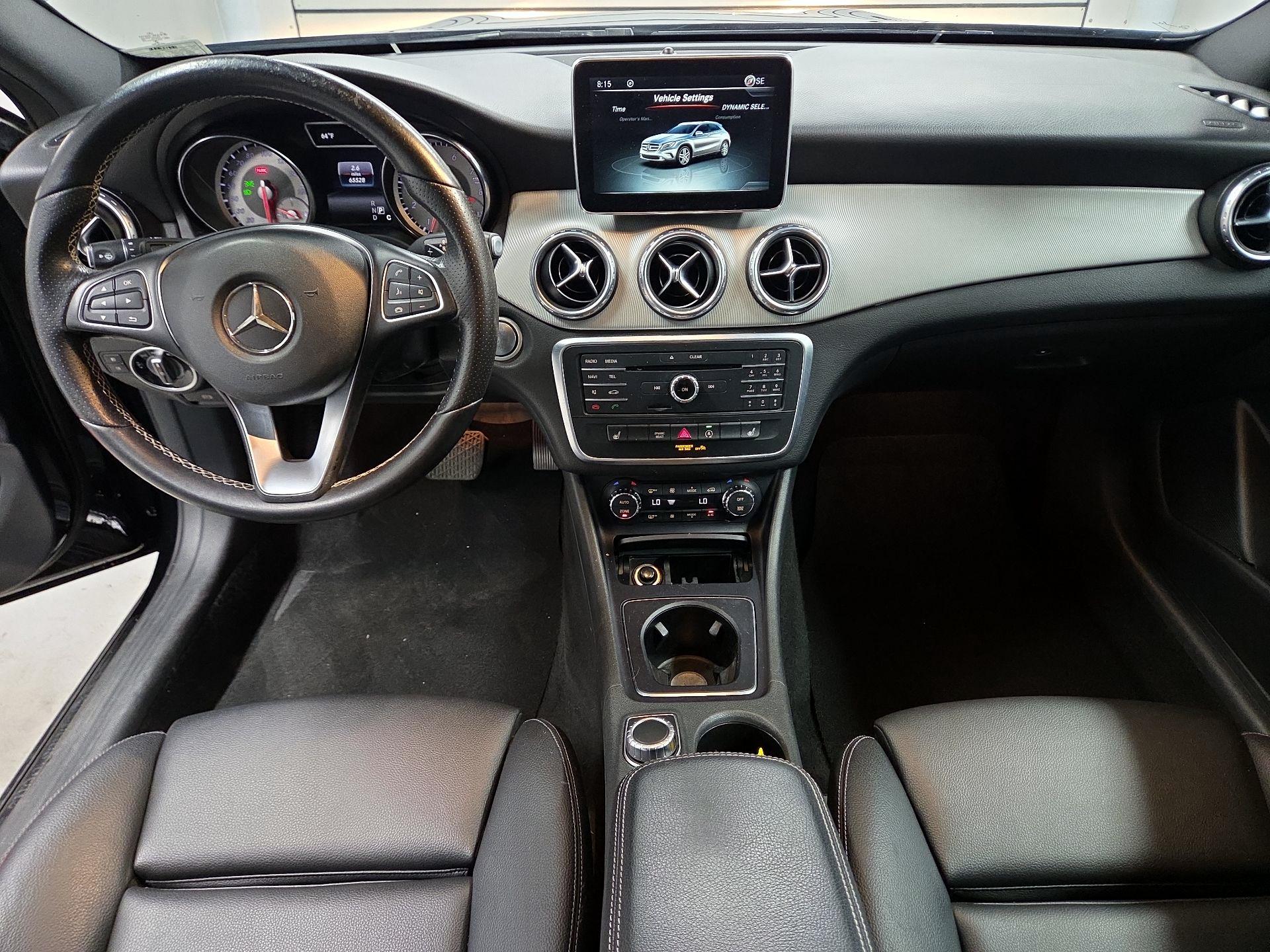 Thumbnail: 2016 Mercedes-Benz GLA - 9