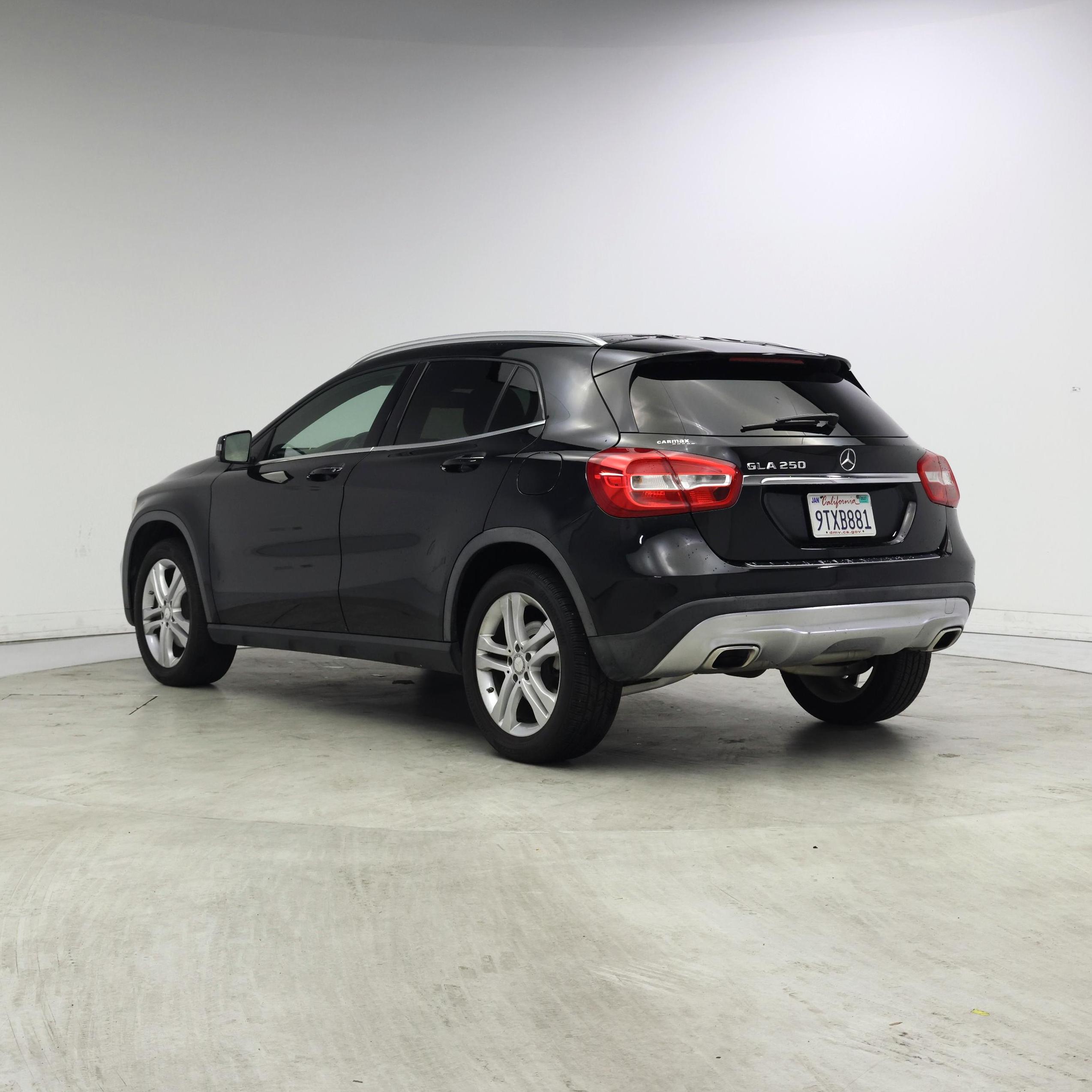 Thumbnail: 2016 Mercedes-Benz GLA - 2