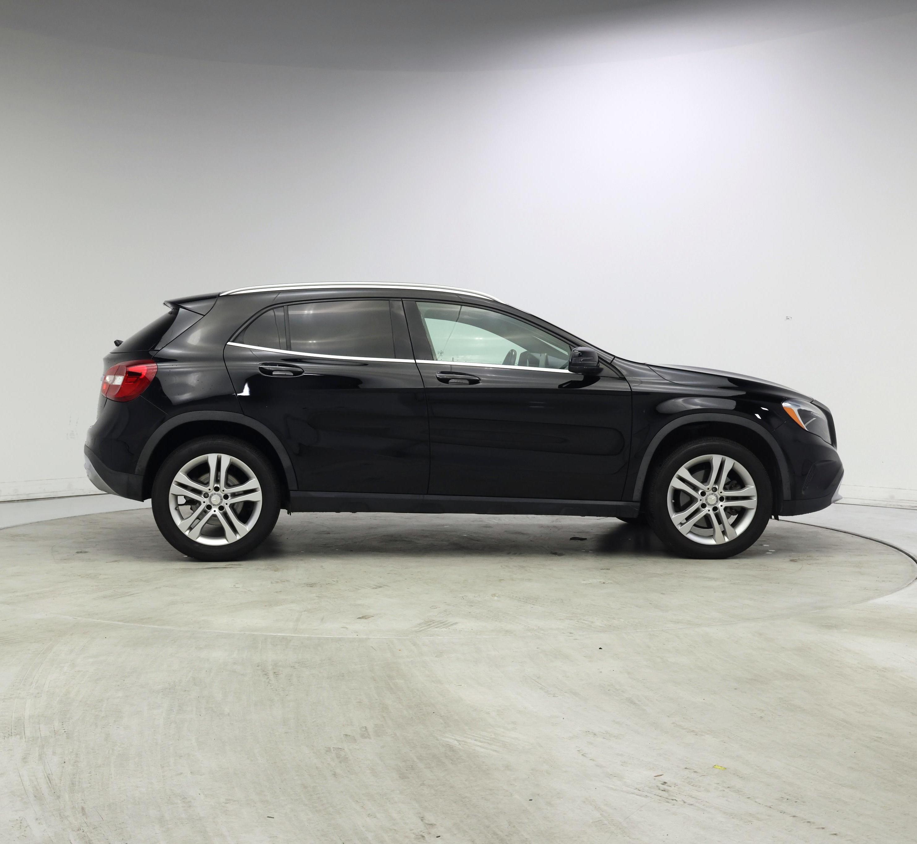 Thumbnail: 2016 Mercedes-Benz GLA - 7