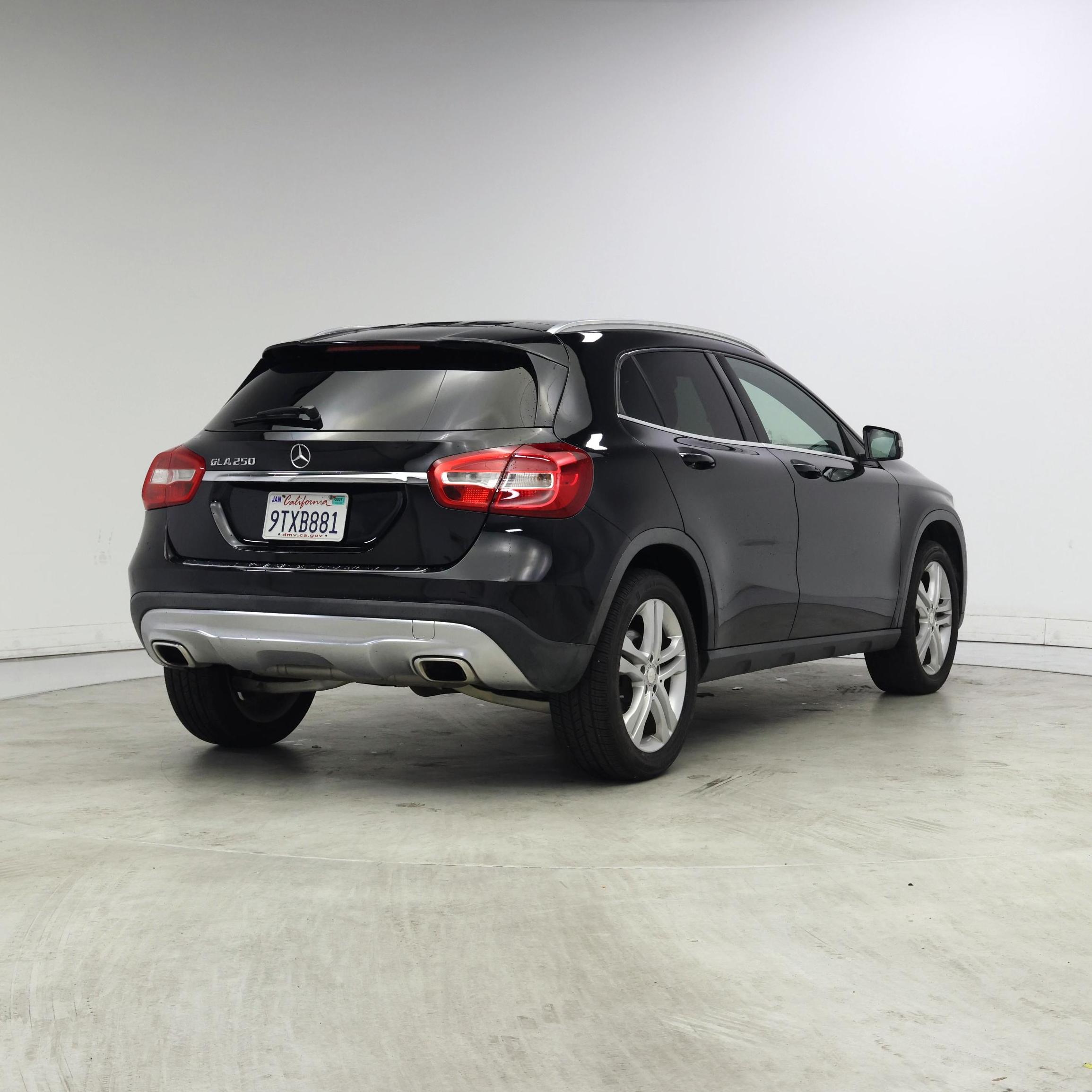 Thumbnail: 2016 Mercedes-Benz GLA - 8