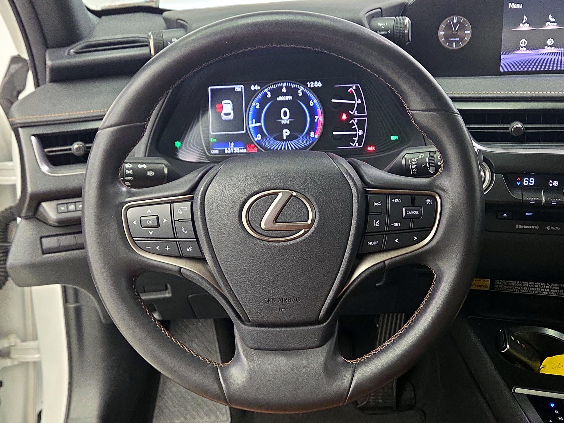 Thumbnail: 2021 Lexus UX - 10