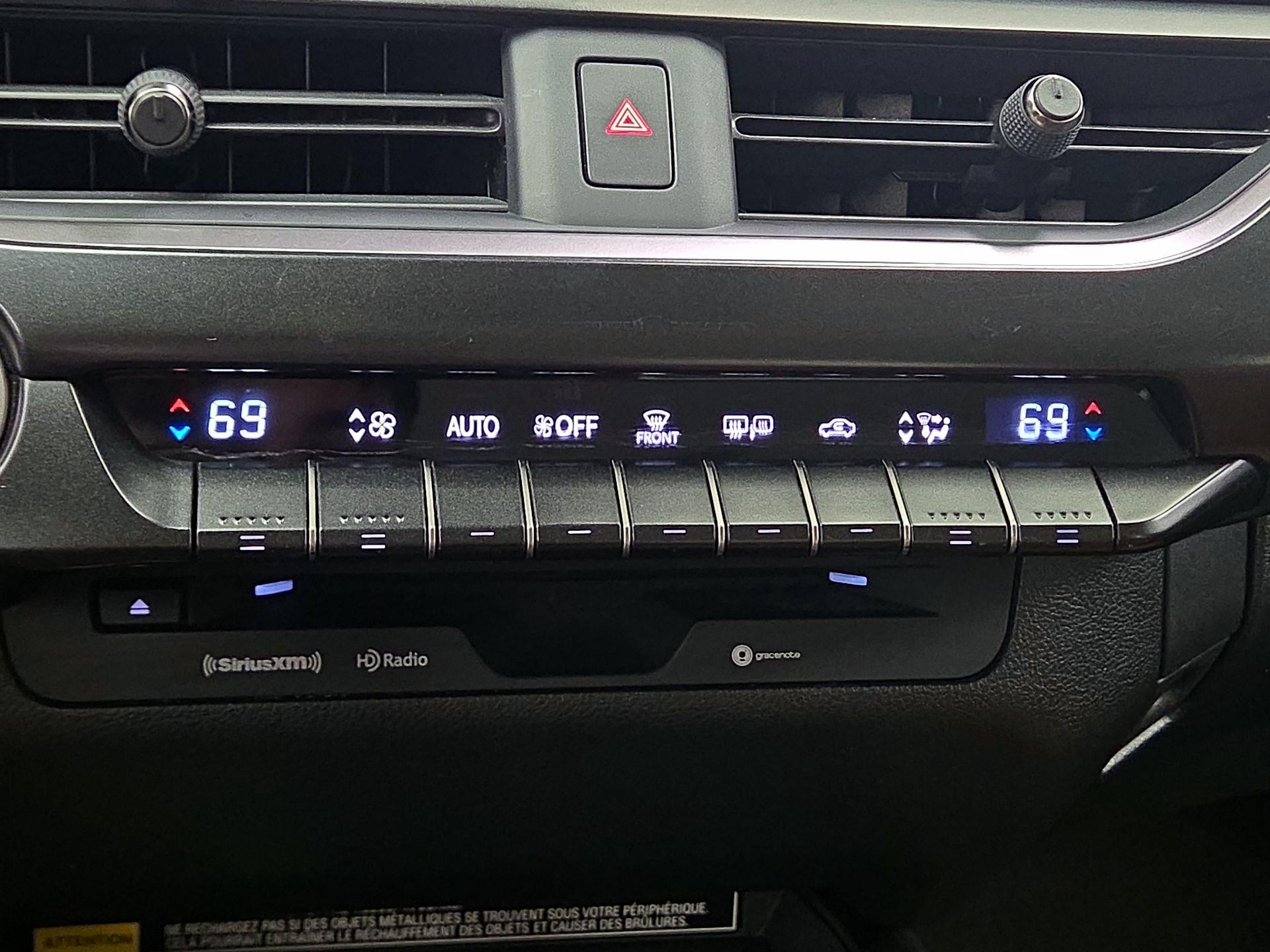 Thumbnail: 2021 Lexus UX - 16