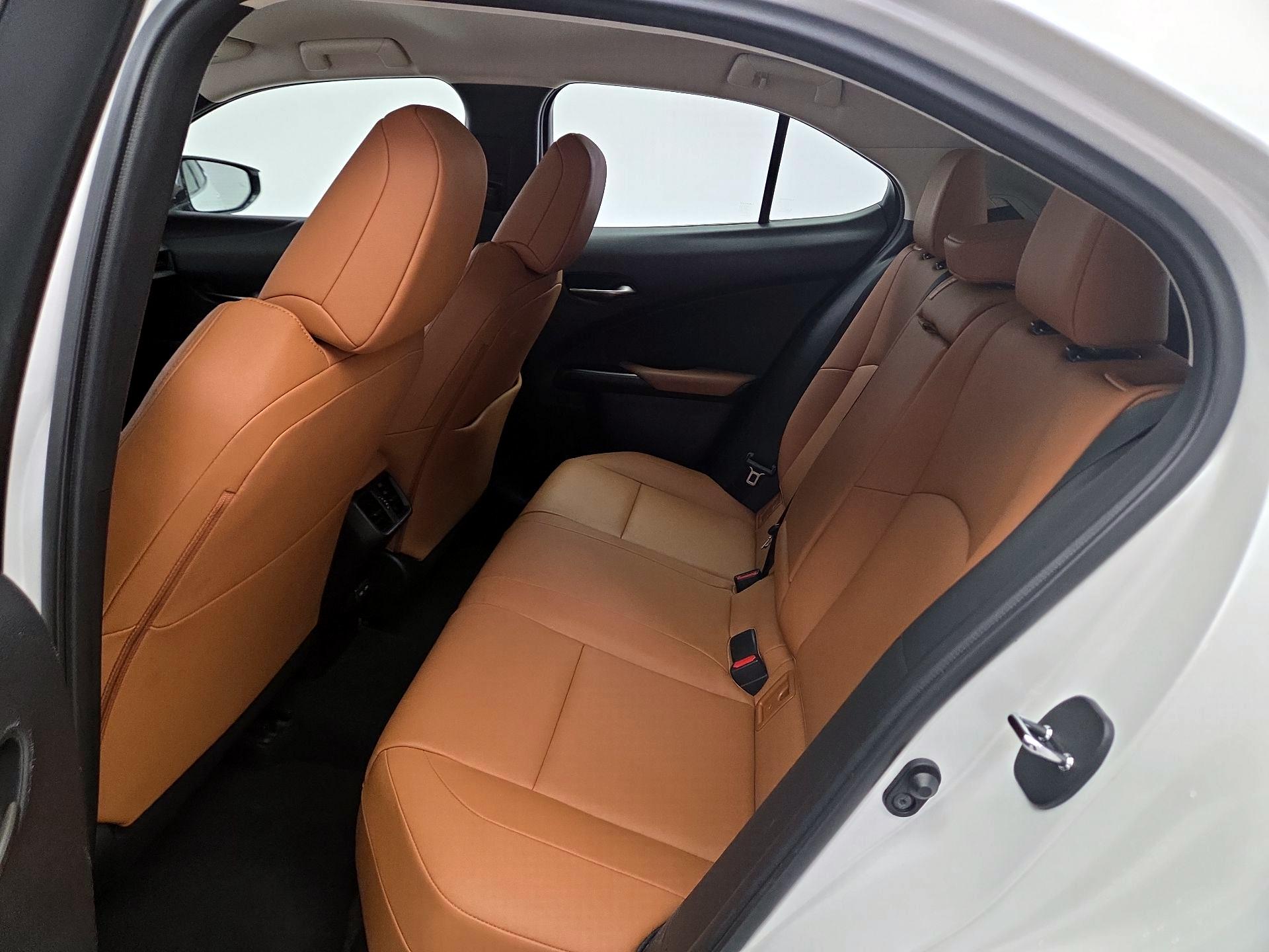 Thumbnail: 2021 Lexus UX - 19