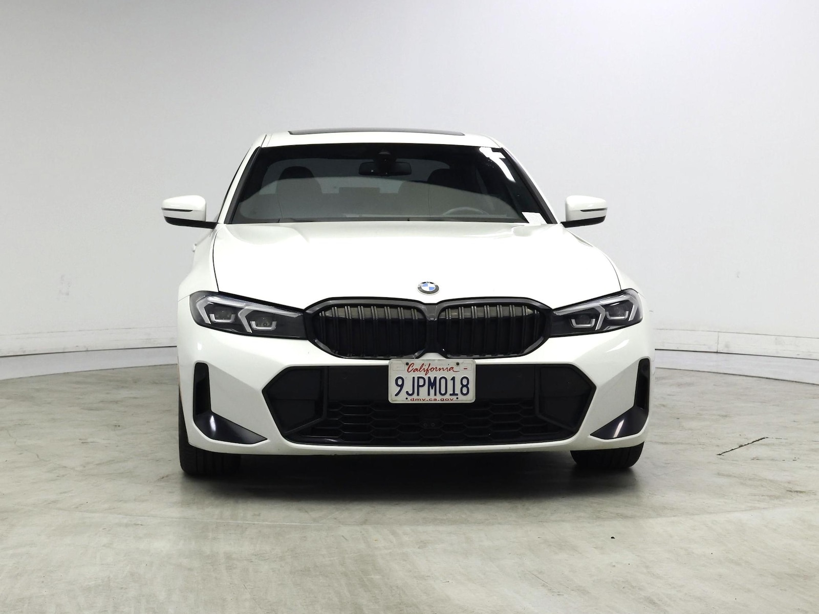 2024 BMW 3 Series 330i - Photo 6