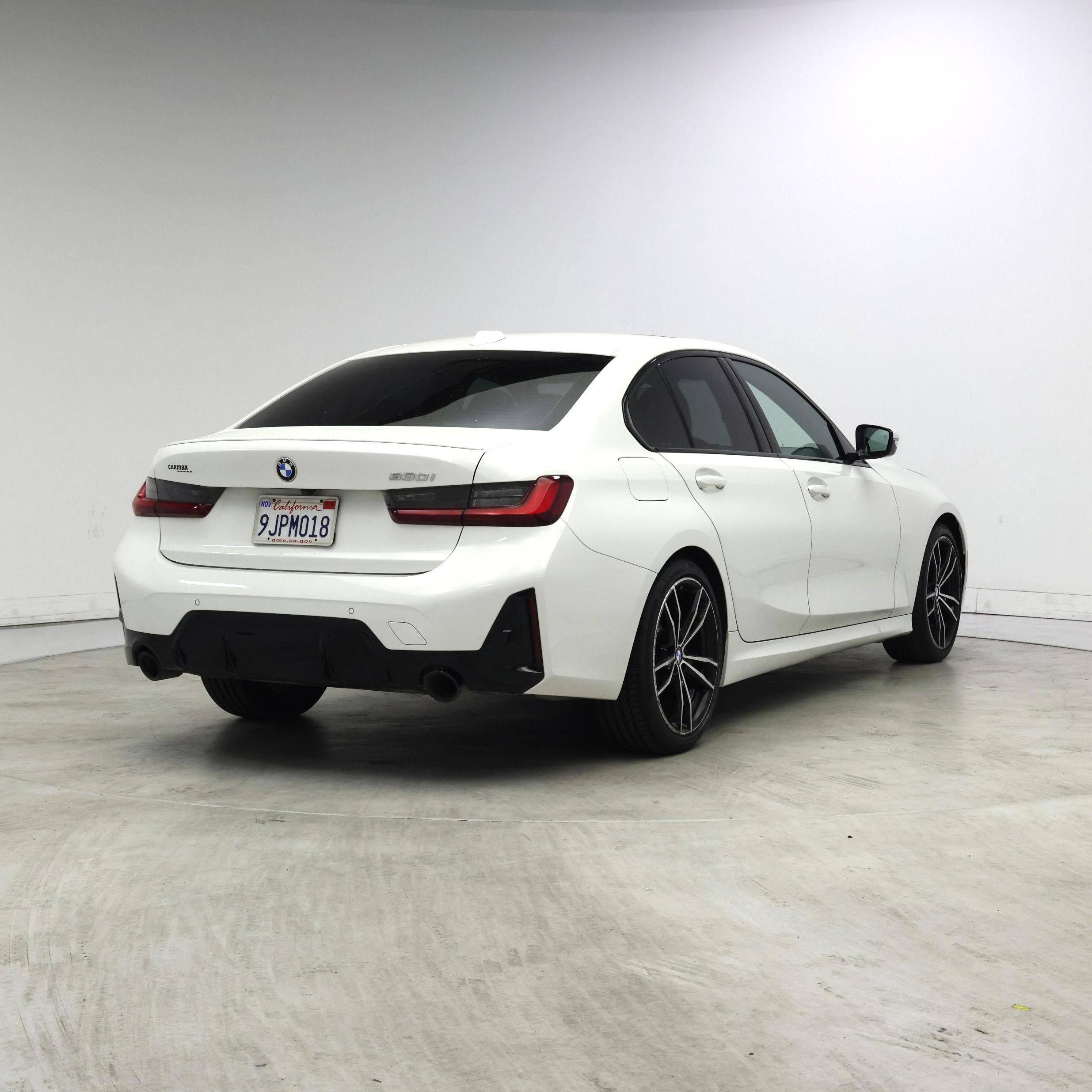 Thumbnail: 2024 BMW 3 Series - 8