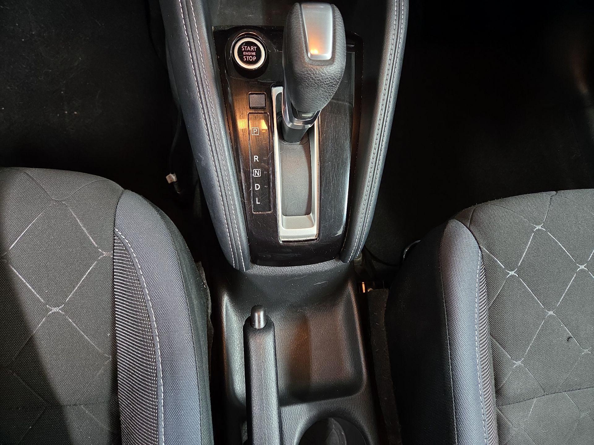 Thumbnail: 2019 Nissan Kicks - 17
