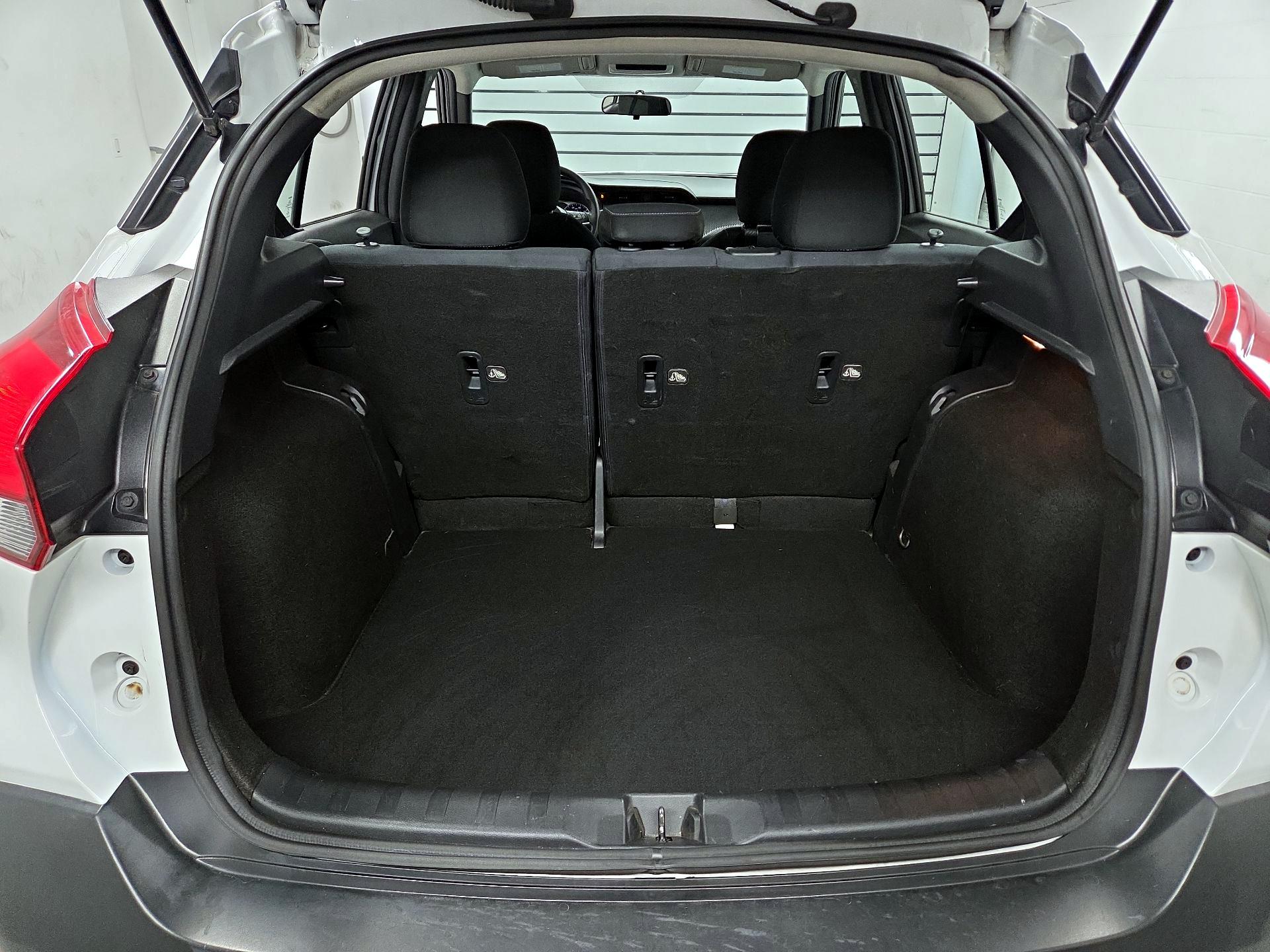 Thumbnail: 2019 Nissan Kicks - 20