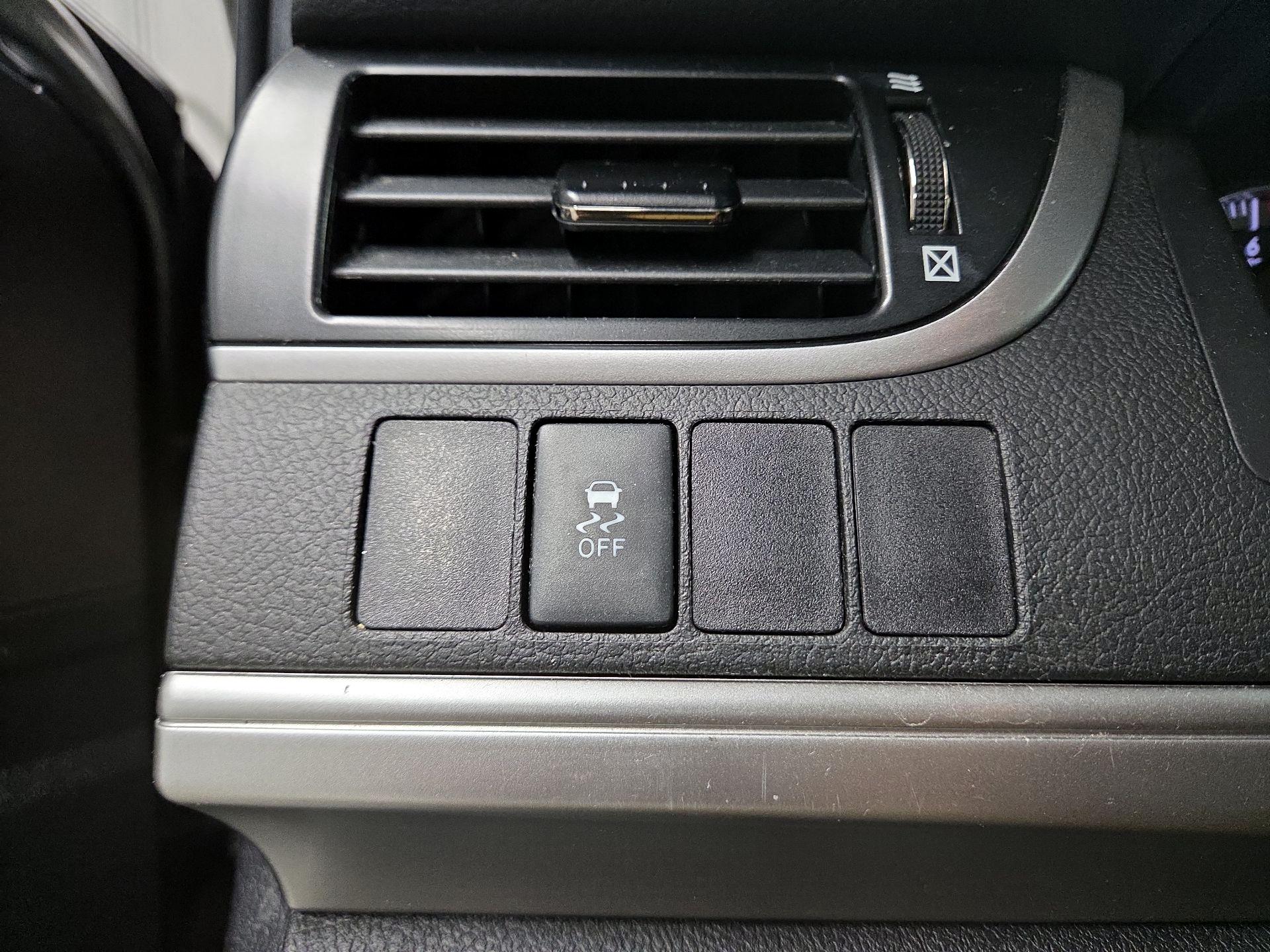 Thumbnail: 2014 Toyota Camry - 13