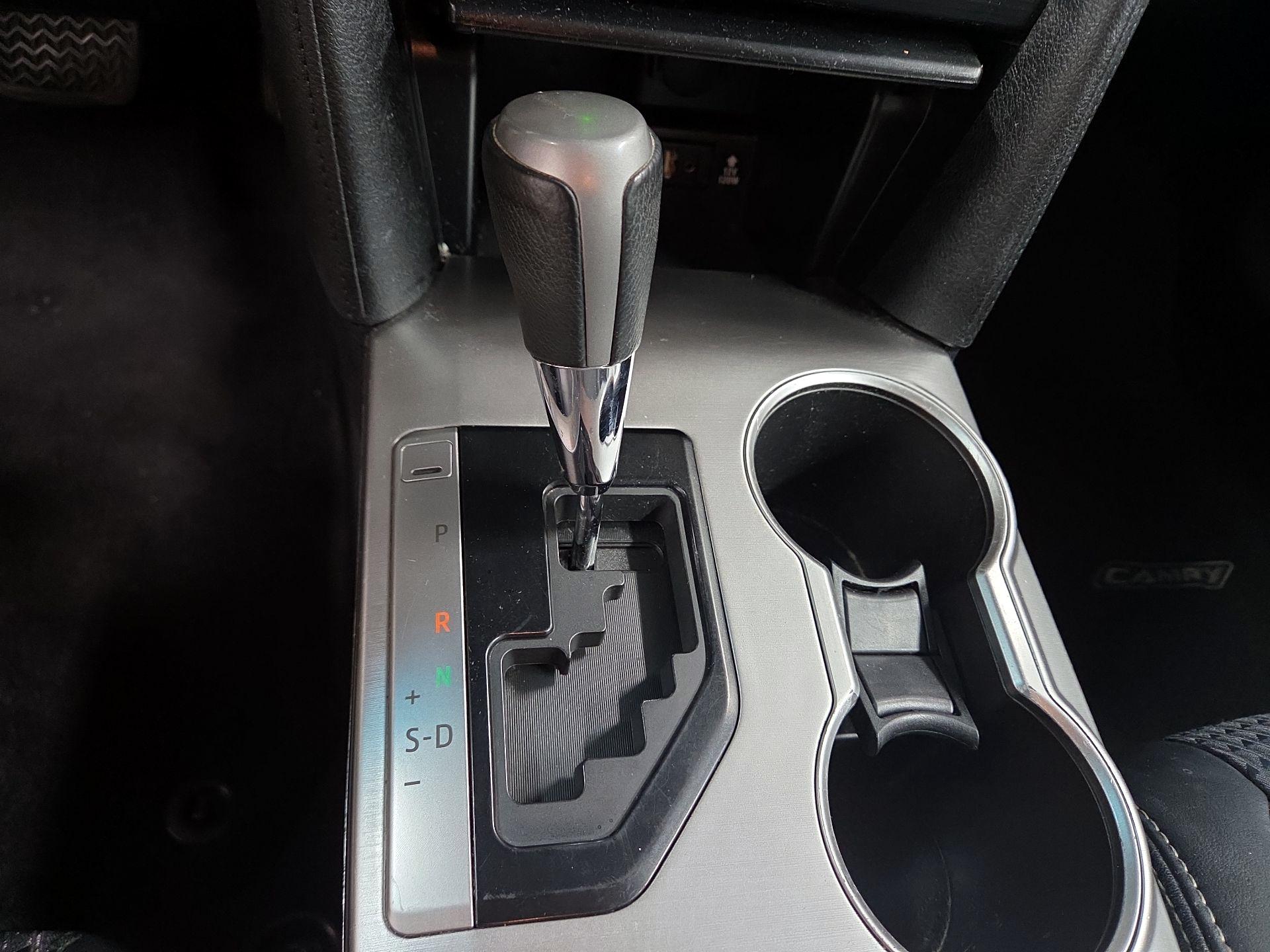 Thumbnail: 2014 Toyota Camry - 17