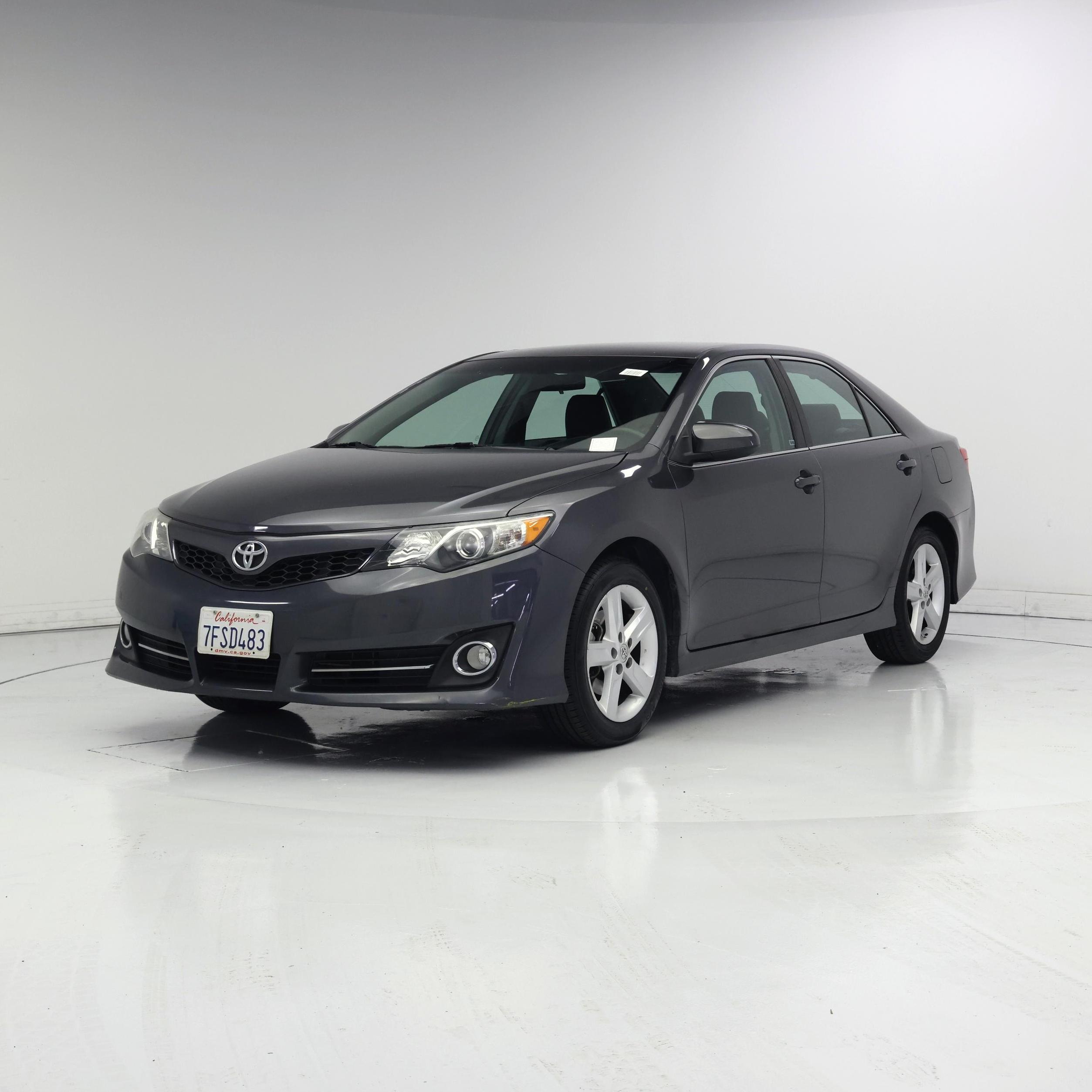 Thumbnail: 2014 Toyota Camry - 4