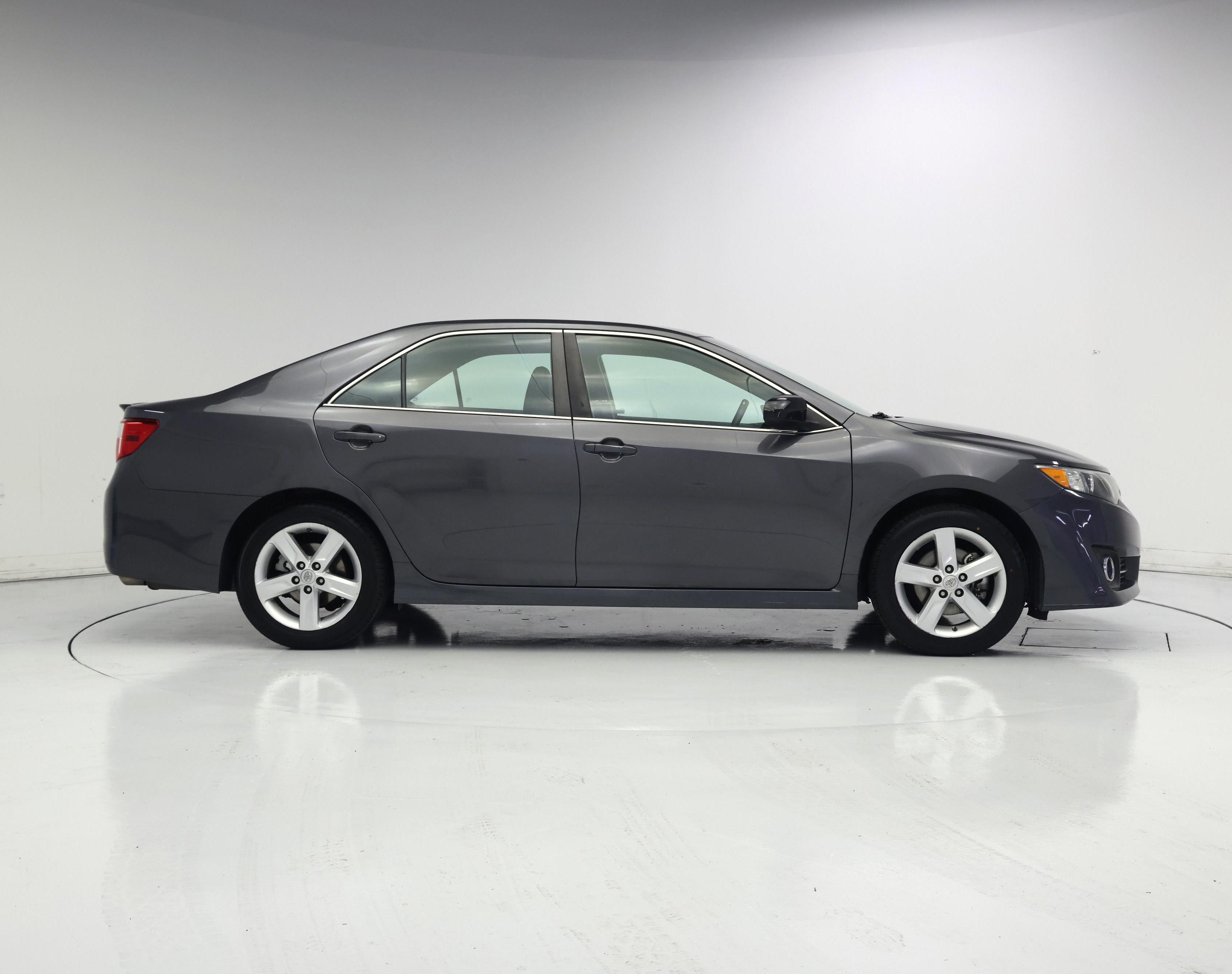 Thumbnail: 2014 Toyota Camry - 7