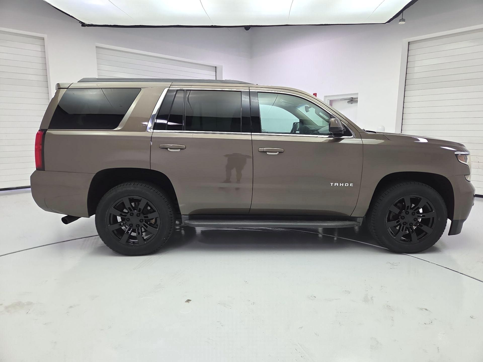 Thumbnail: 2015 Chevrolet Tahoe - 4