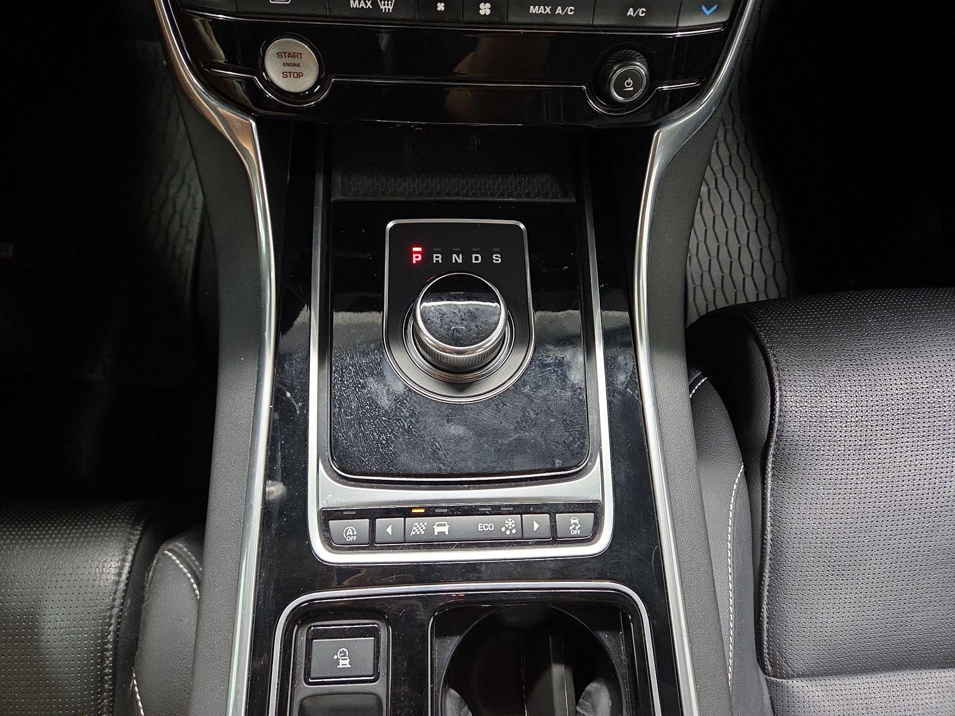 Thumbnail: 2018 Jaguar XE - 16
