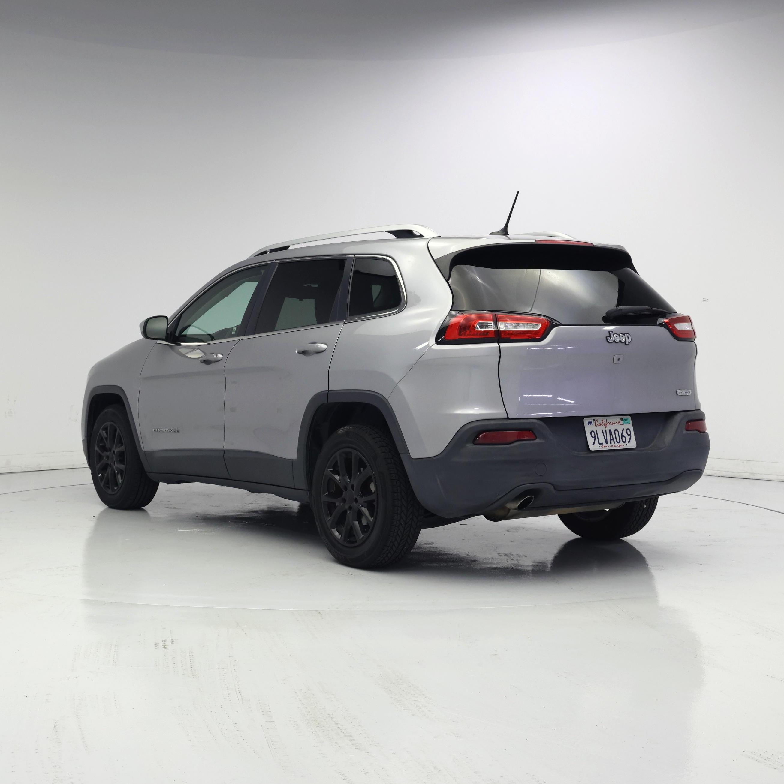 Thumbnail: 2017 Jeep Cherokee - 2