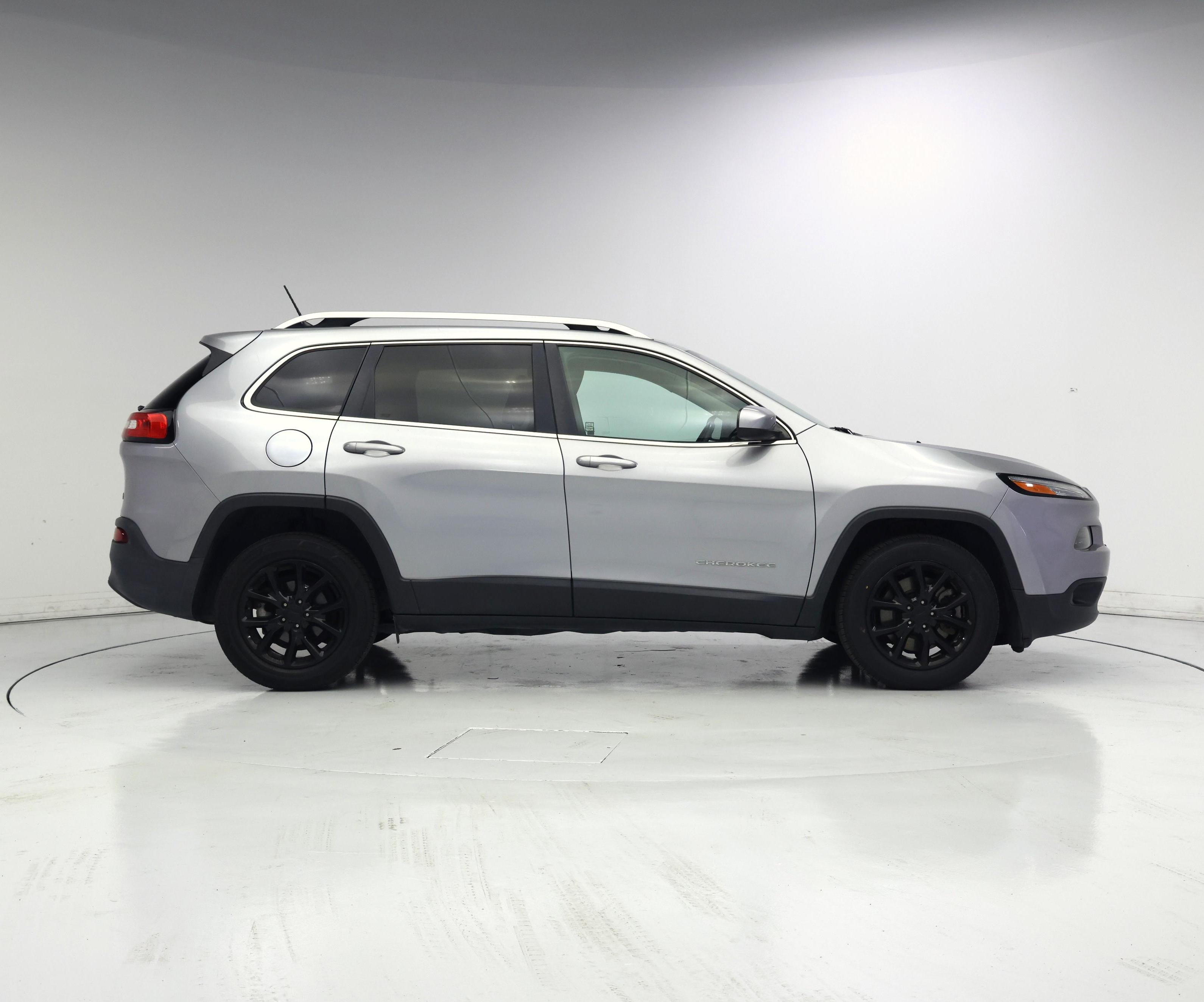 Thumbnail: 2017 Jeep Cherokee - 7
