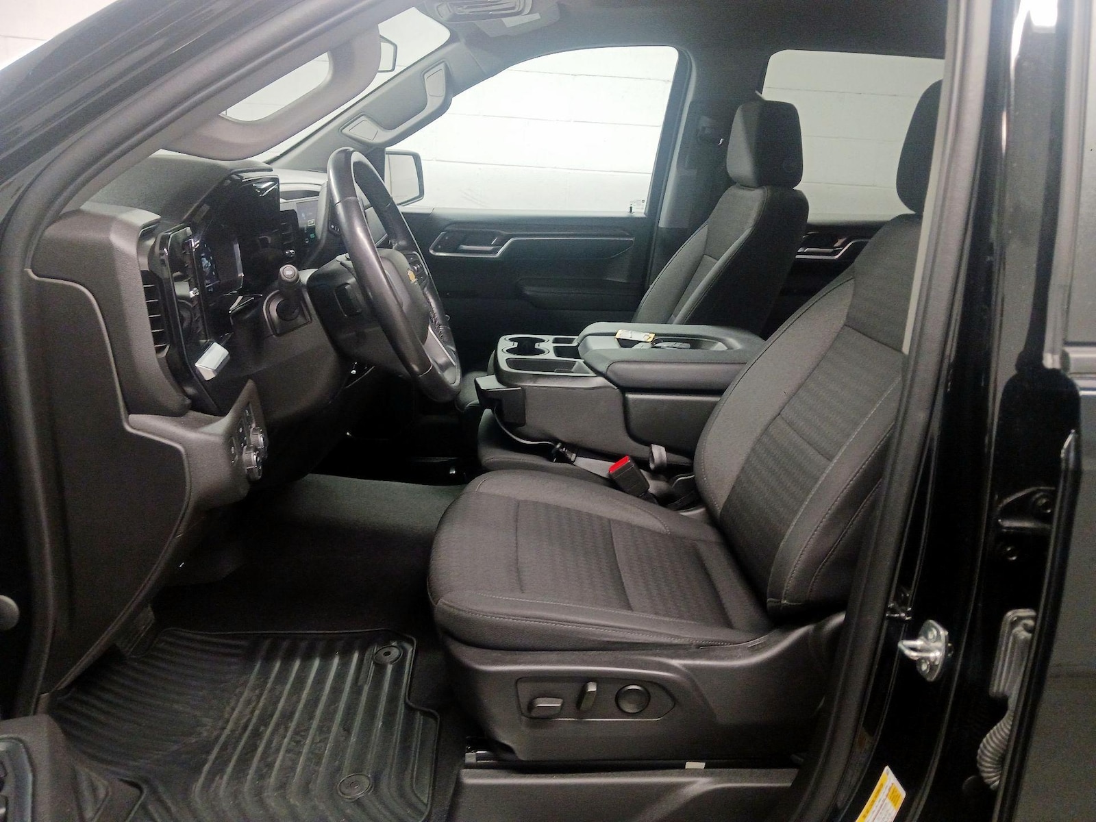 2022 Chevrolet Silverado 1500 LT - Photo 12
