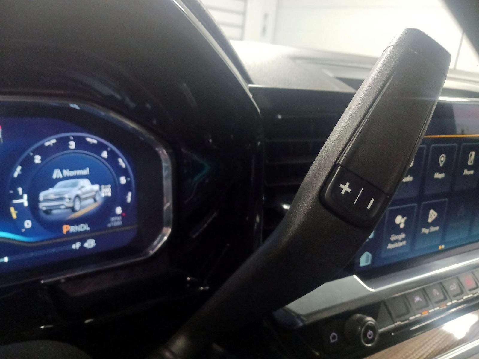 2022 Chevrolet Silverado 1500 LT - Photo 18