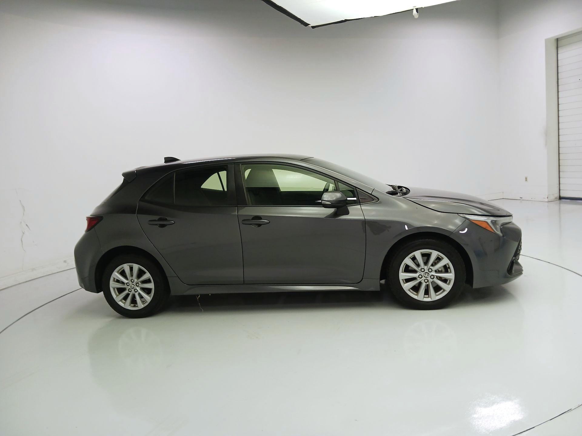 Thumbnail: 2023 Toyota Corolla - 4