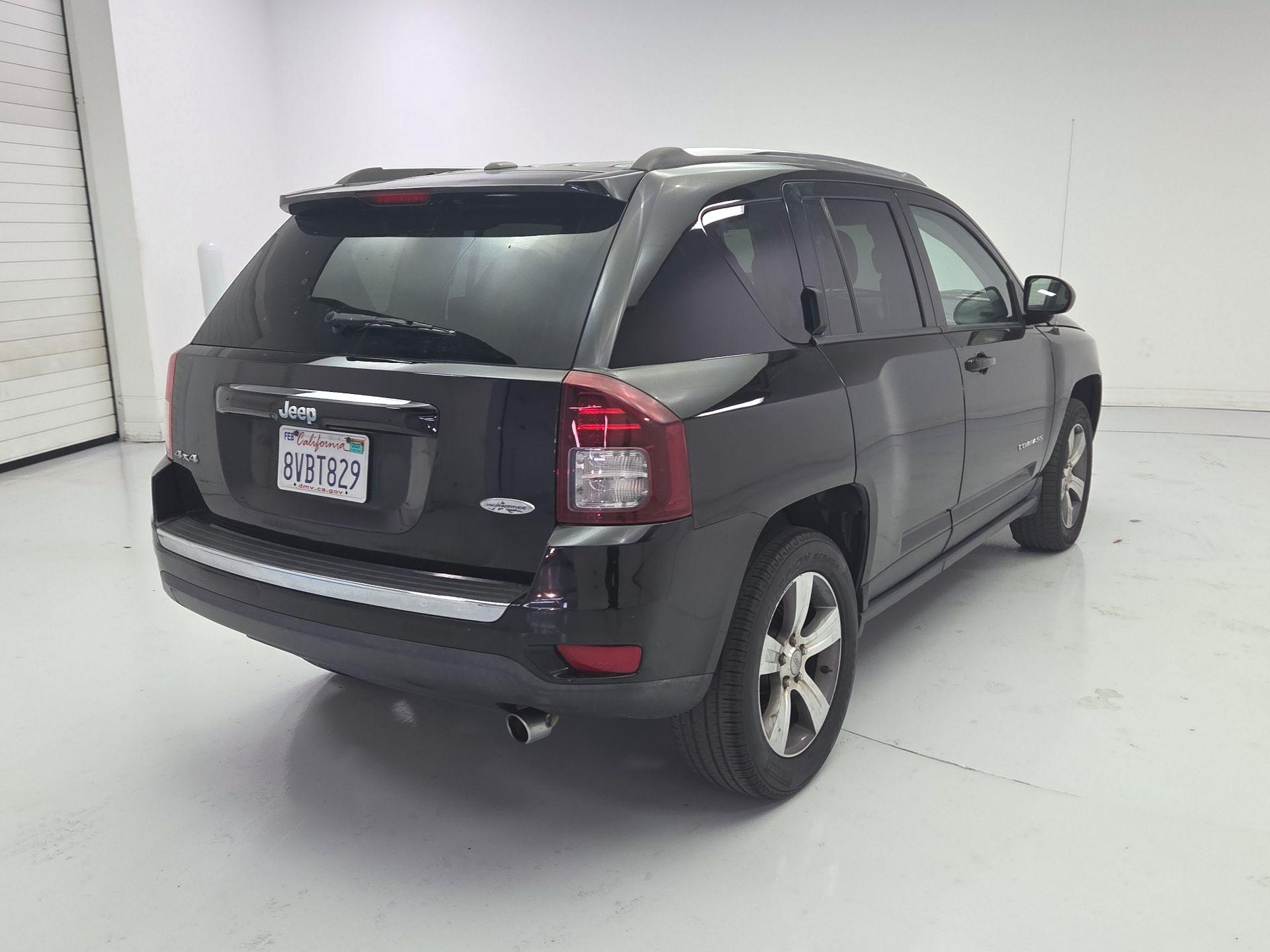 Thumbnail: 2017 Jeep Compass - 5