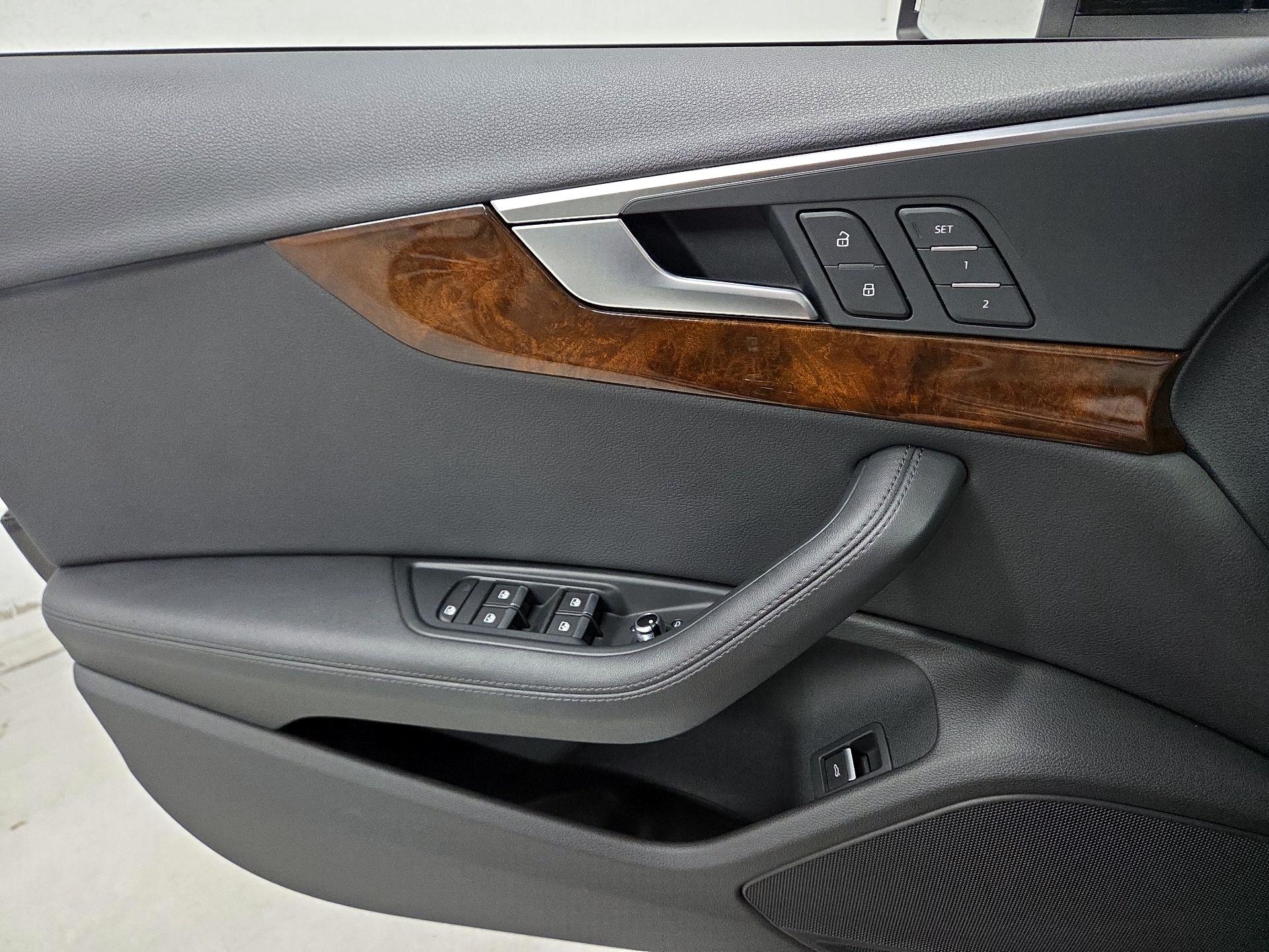 Thumbnail: 2019 Audi A4 - 10