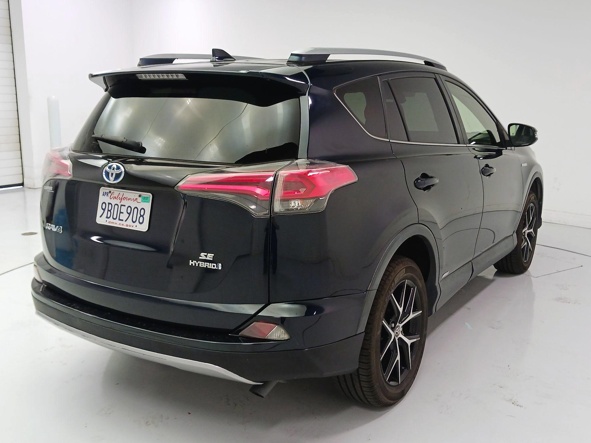 Thumbnail: 2018 Toyota RAV4 - 5