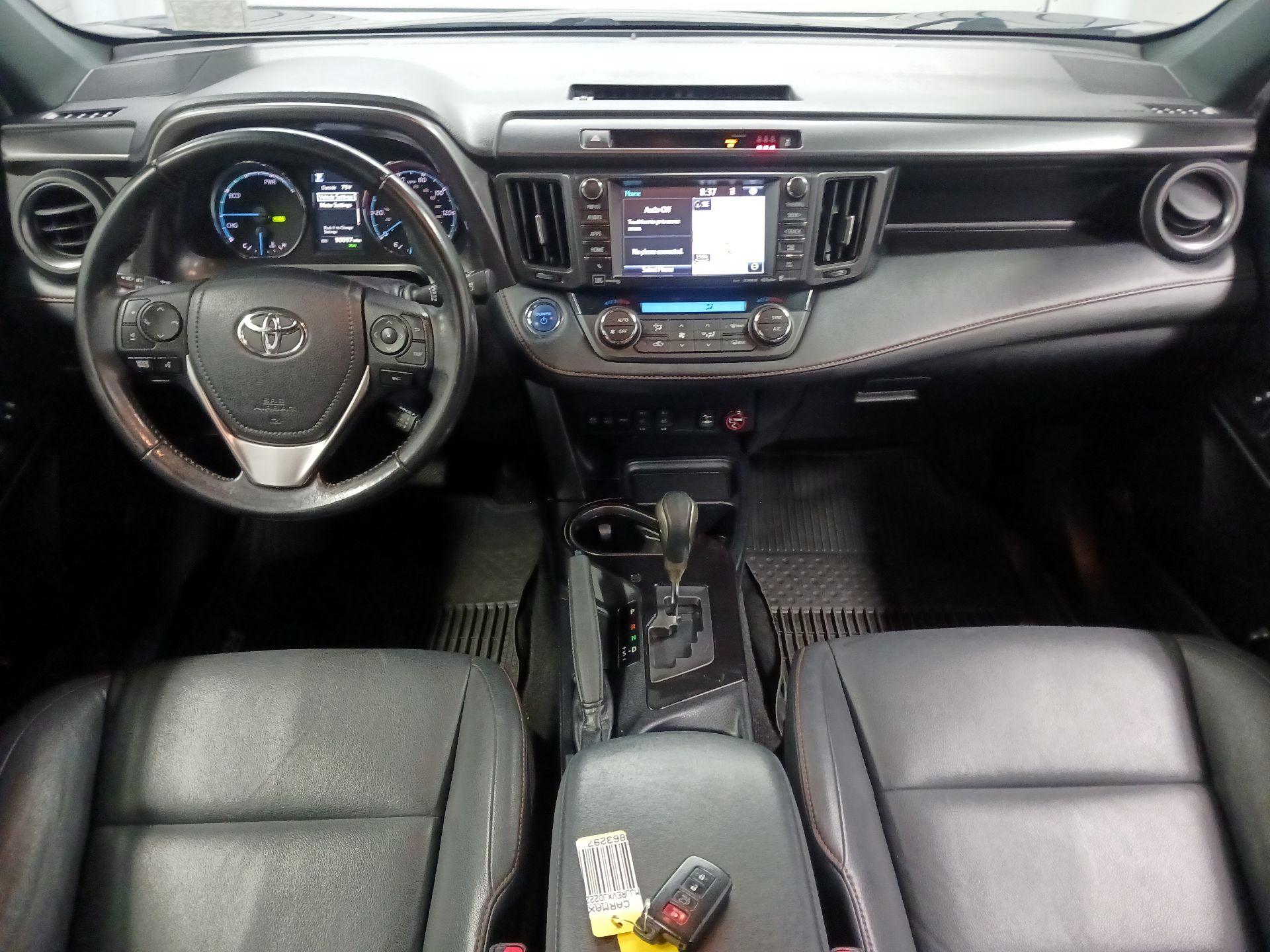 Thumbnail: 2018 Toyota RAV4 - 8