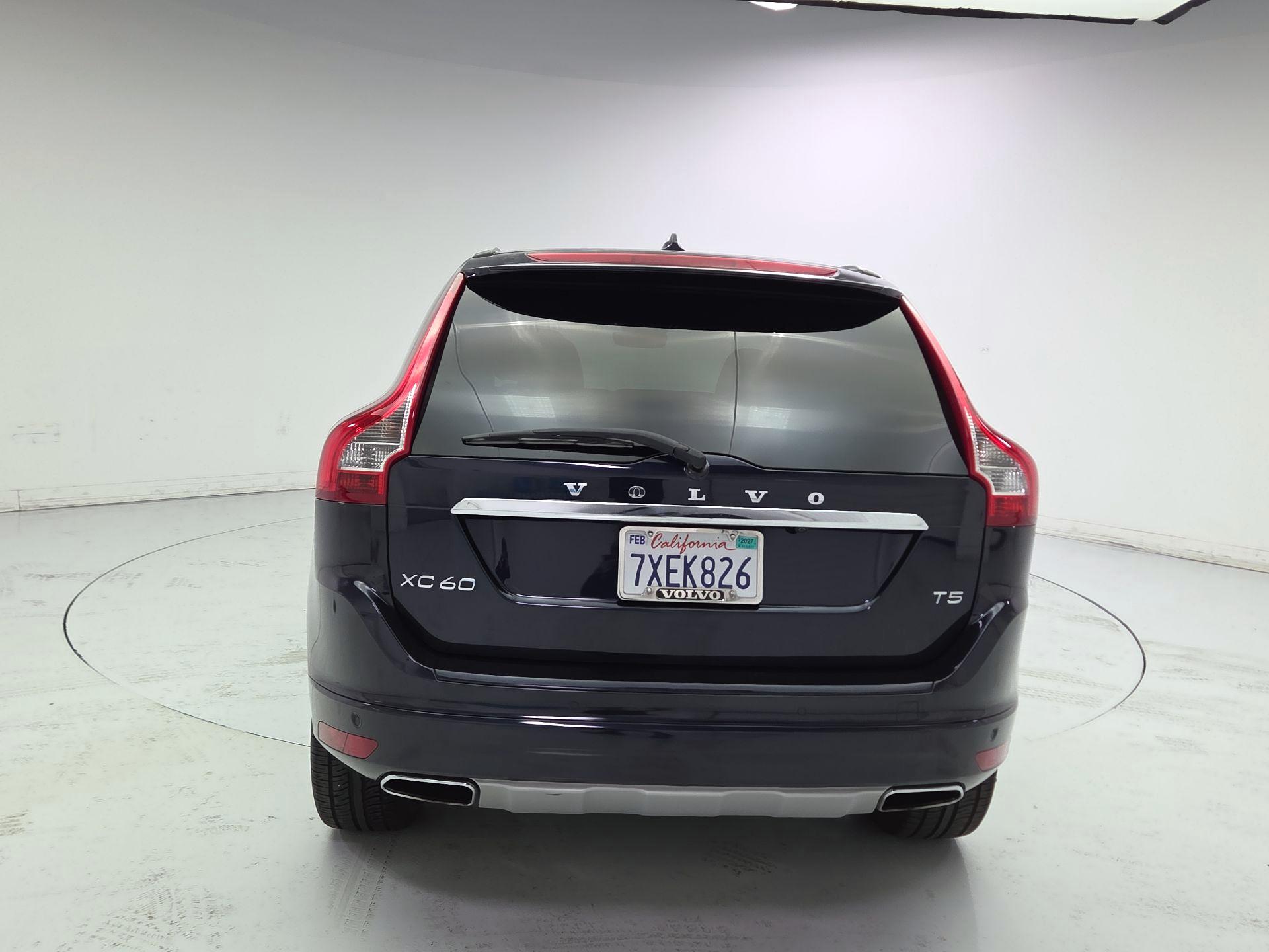 Thumbnail: 2017 Volvo XC60 - 6