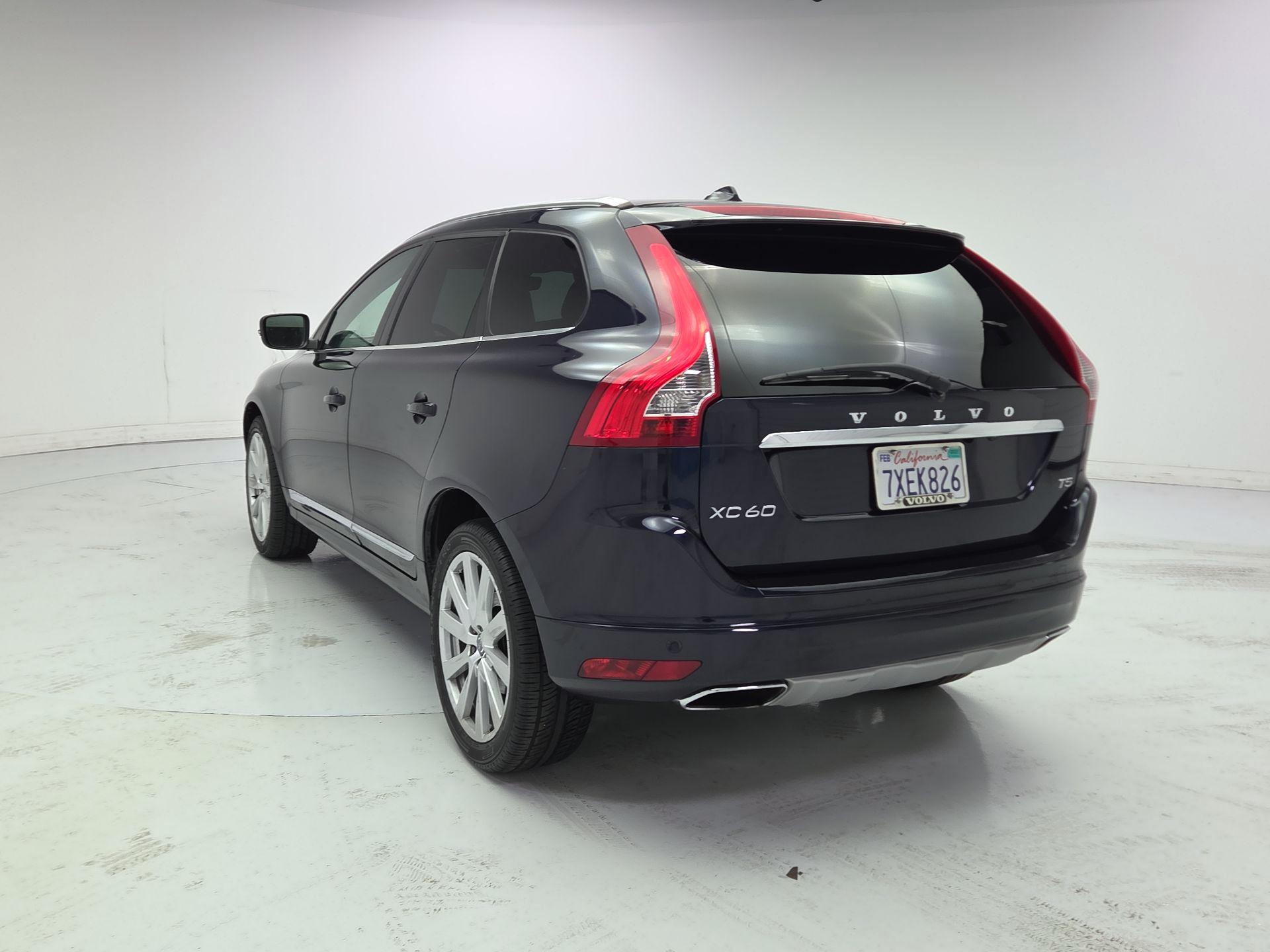 Thumbnail: 2017 Volvo XC60 - 7