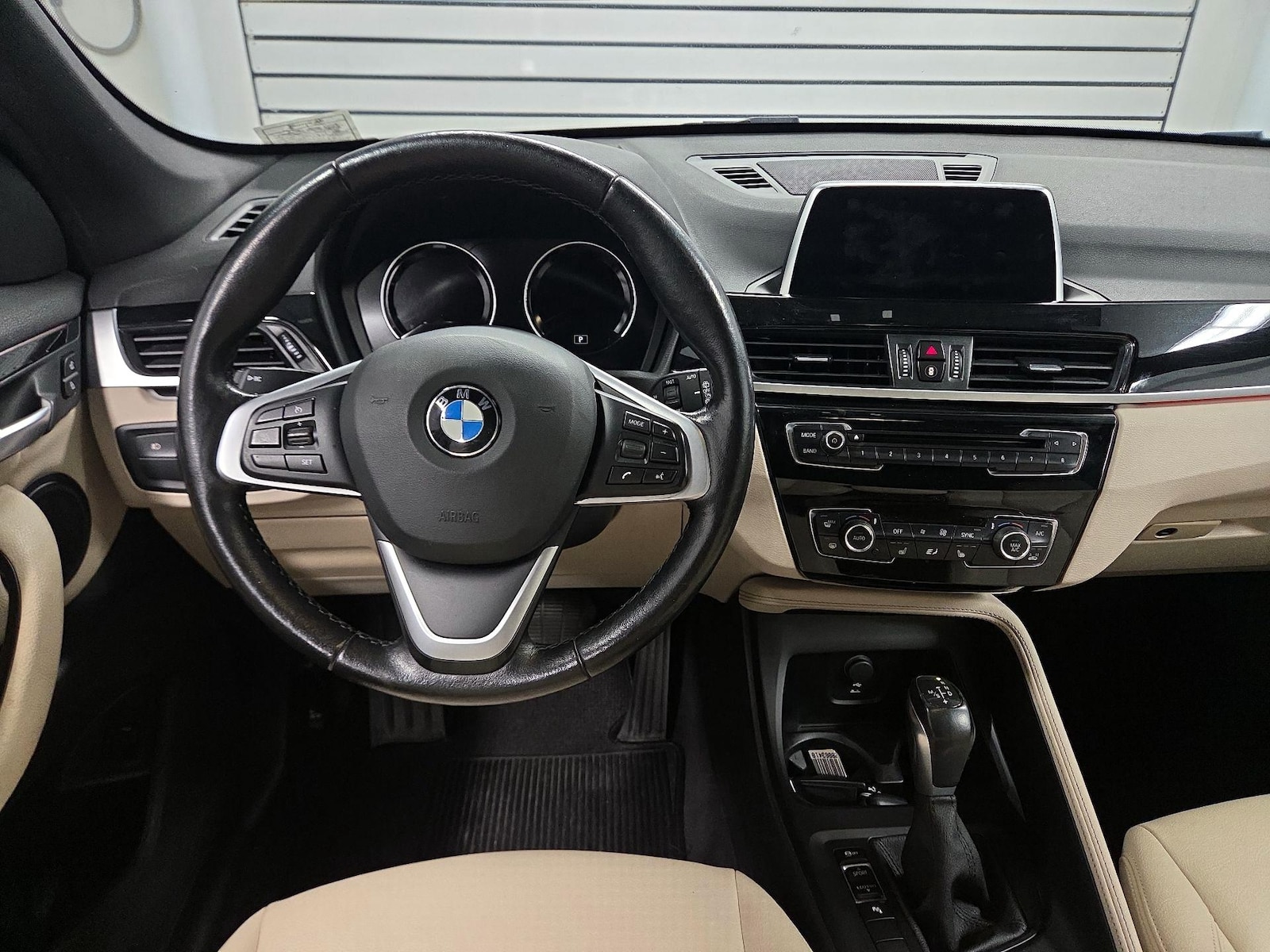 2019 BMW X1 28i - Photo 9