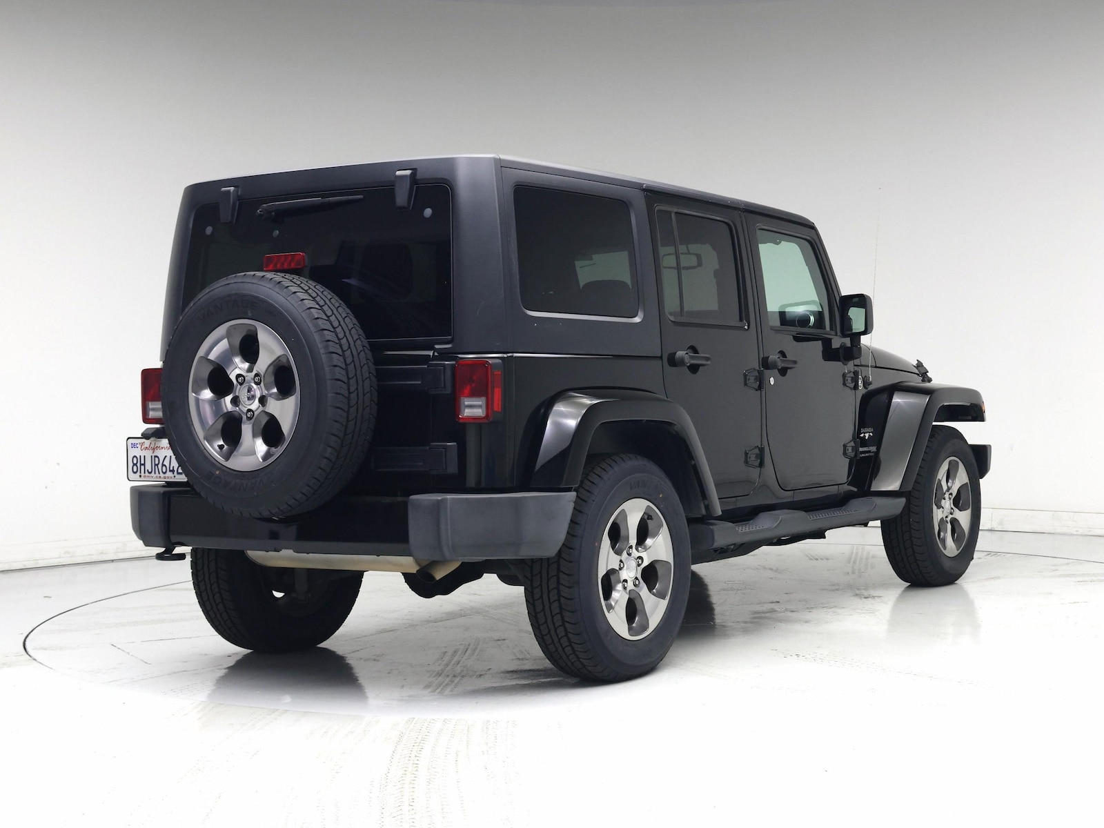 2018 Jeep Wrangler JK Unlimited Sahara - Photo 9