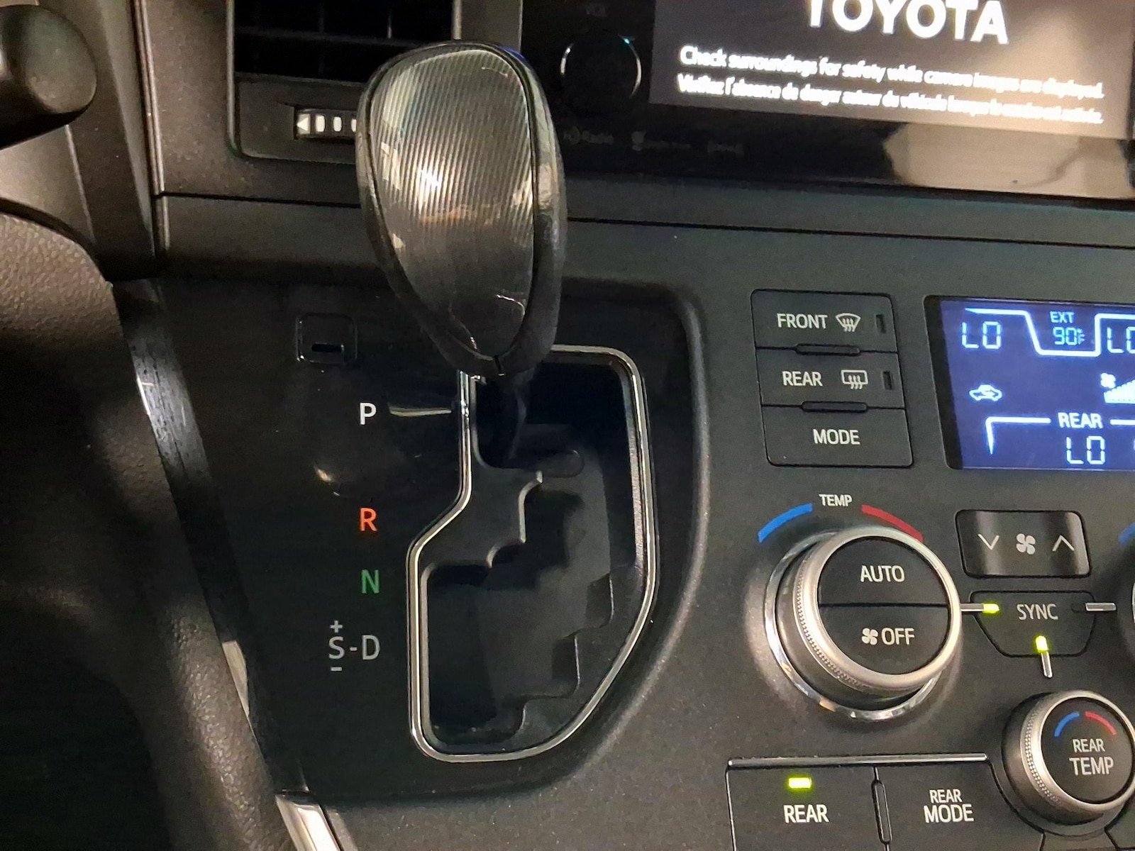2017 Toyota Sienna SE - Photo 17