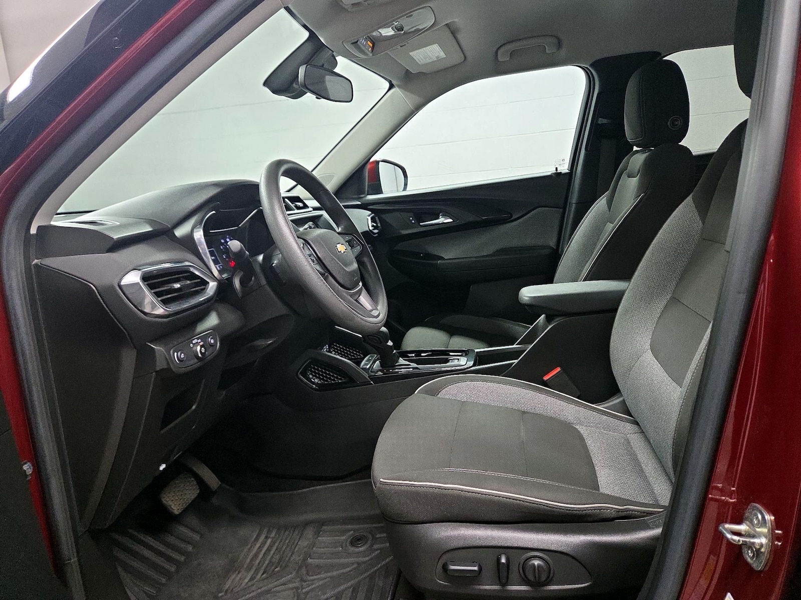 Power Seat(s) & Side Airbags