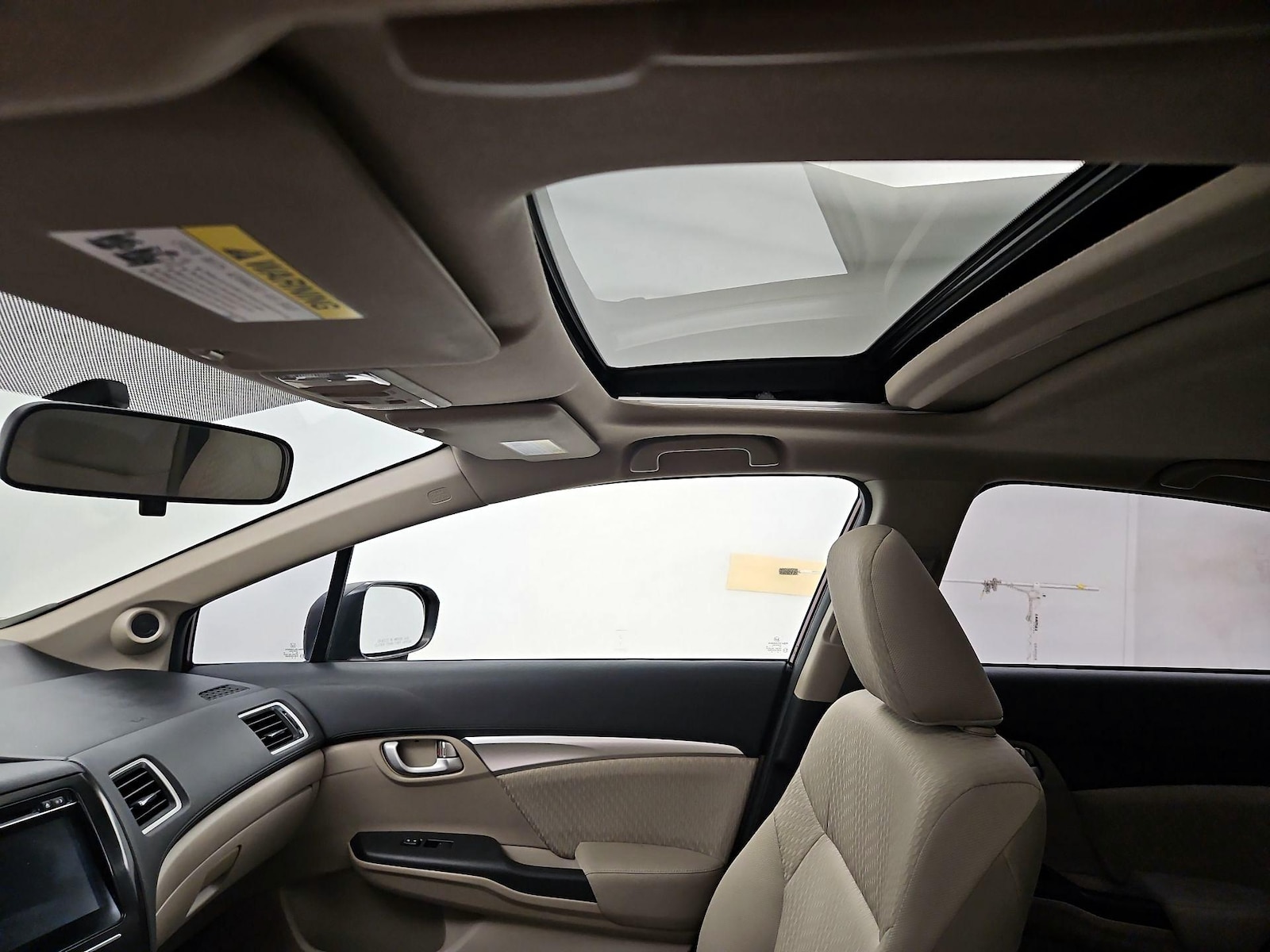 Sunroof(s) & Overhead Airbags