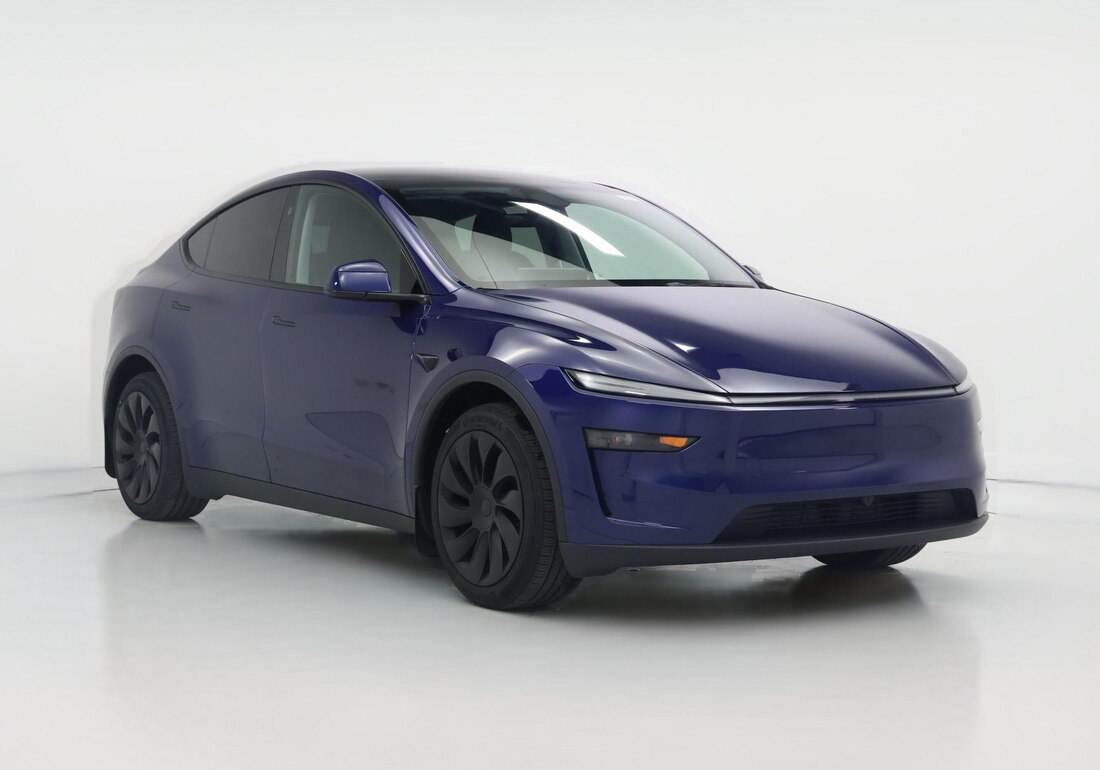 2026 Tesla Model Y Premium Rear-Wheel Drive in Blue — CarMax photo