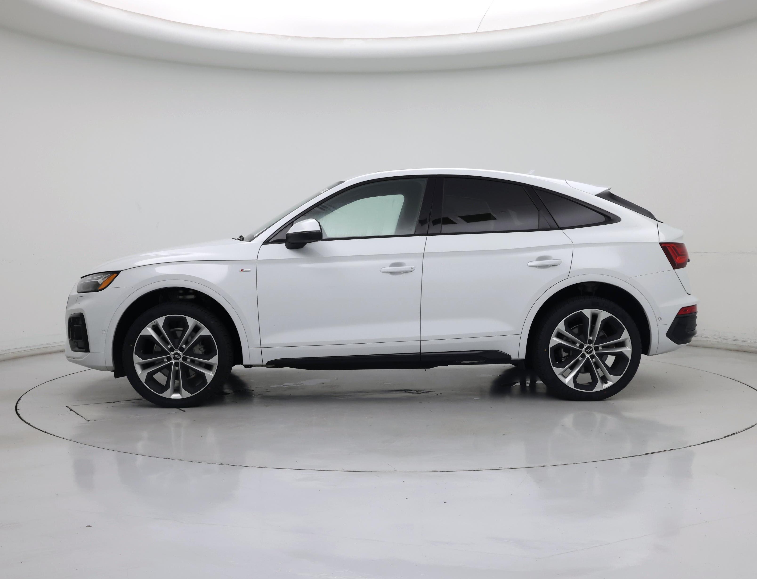 Thumbnail: 2023 Audi Q5 - 3
