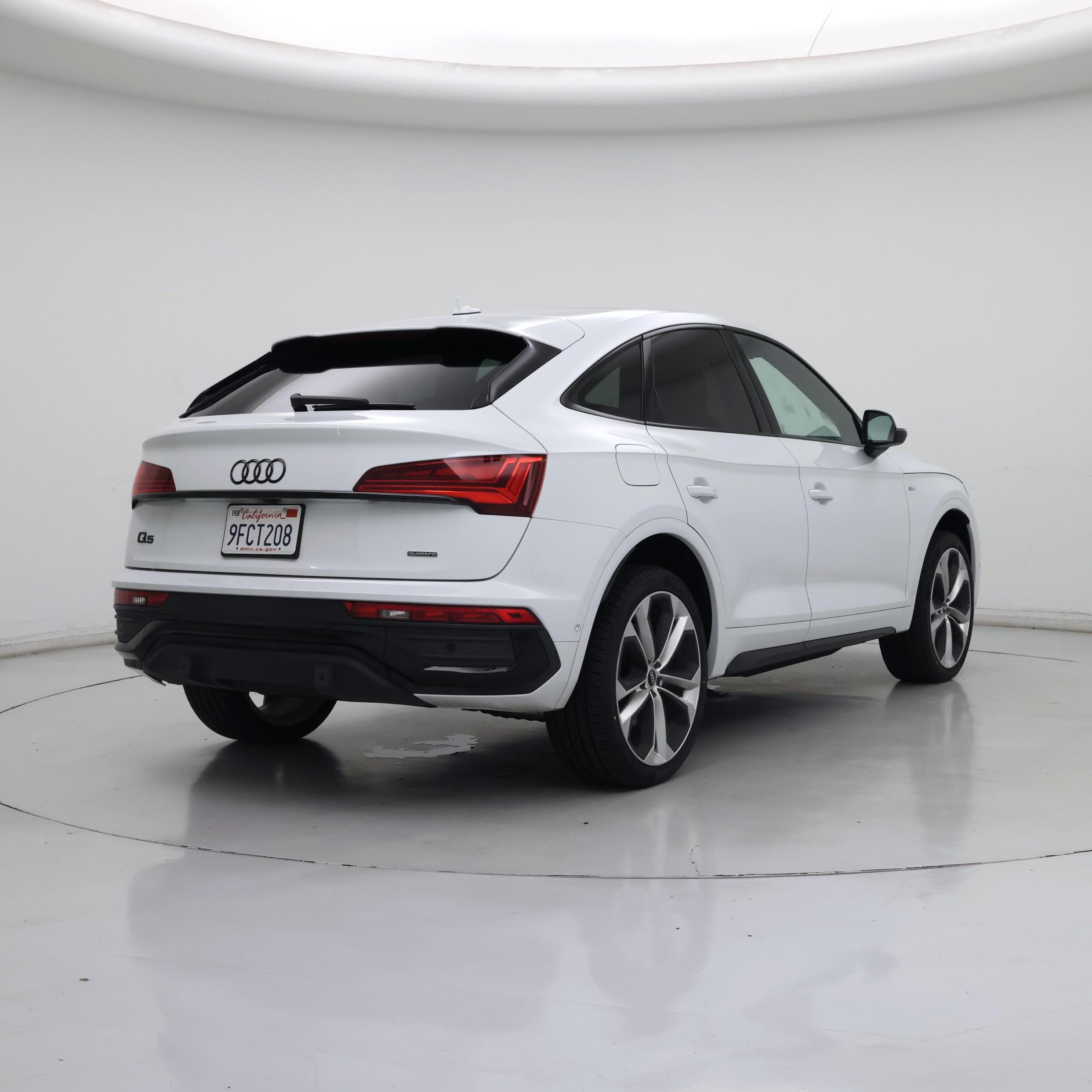 Thumbnail: 2023 Audi Q5 - 8
