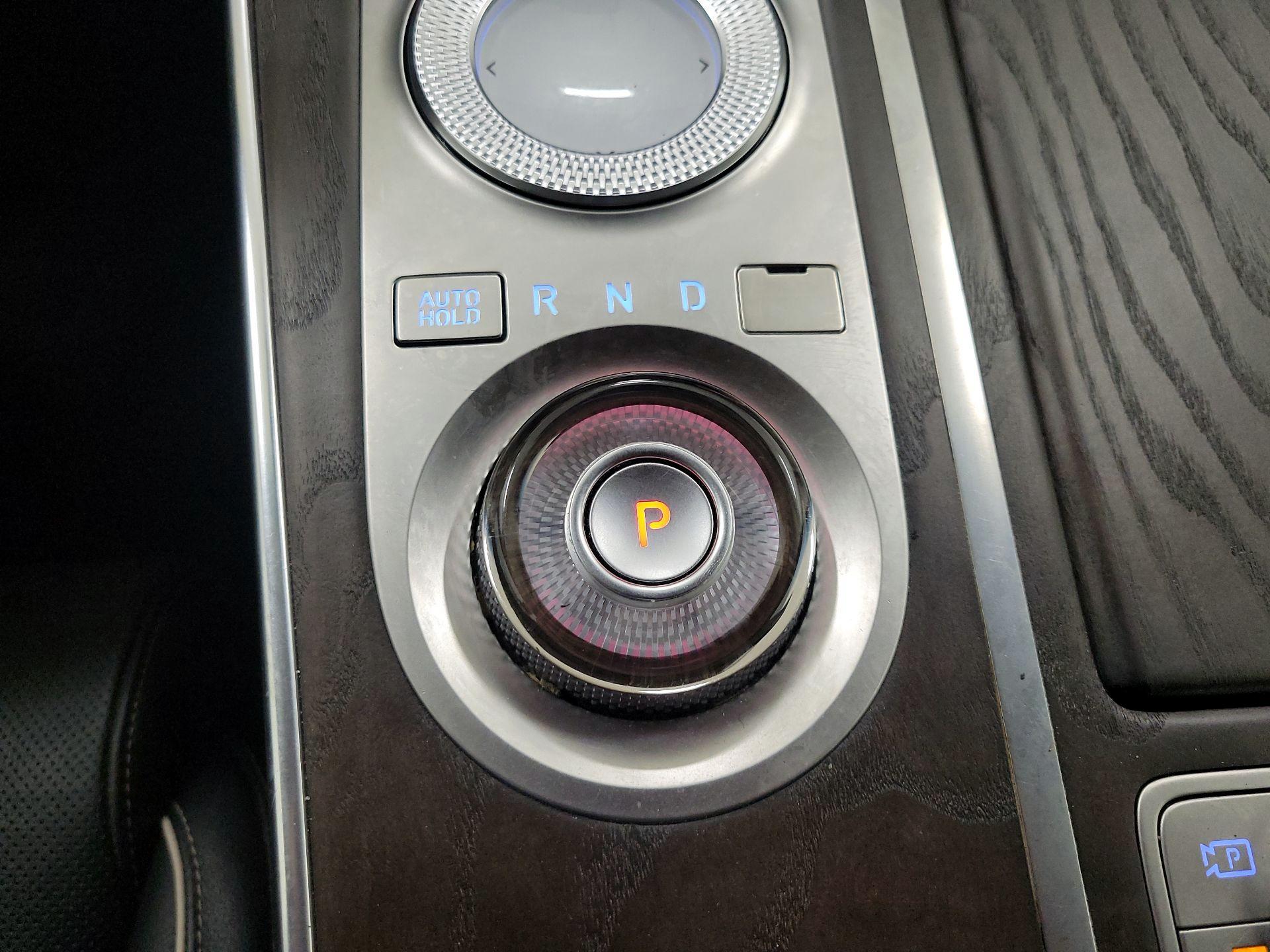 Thumbnail: 2022 Genesis GV80 - 18