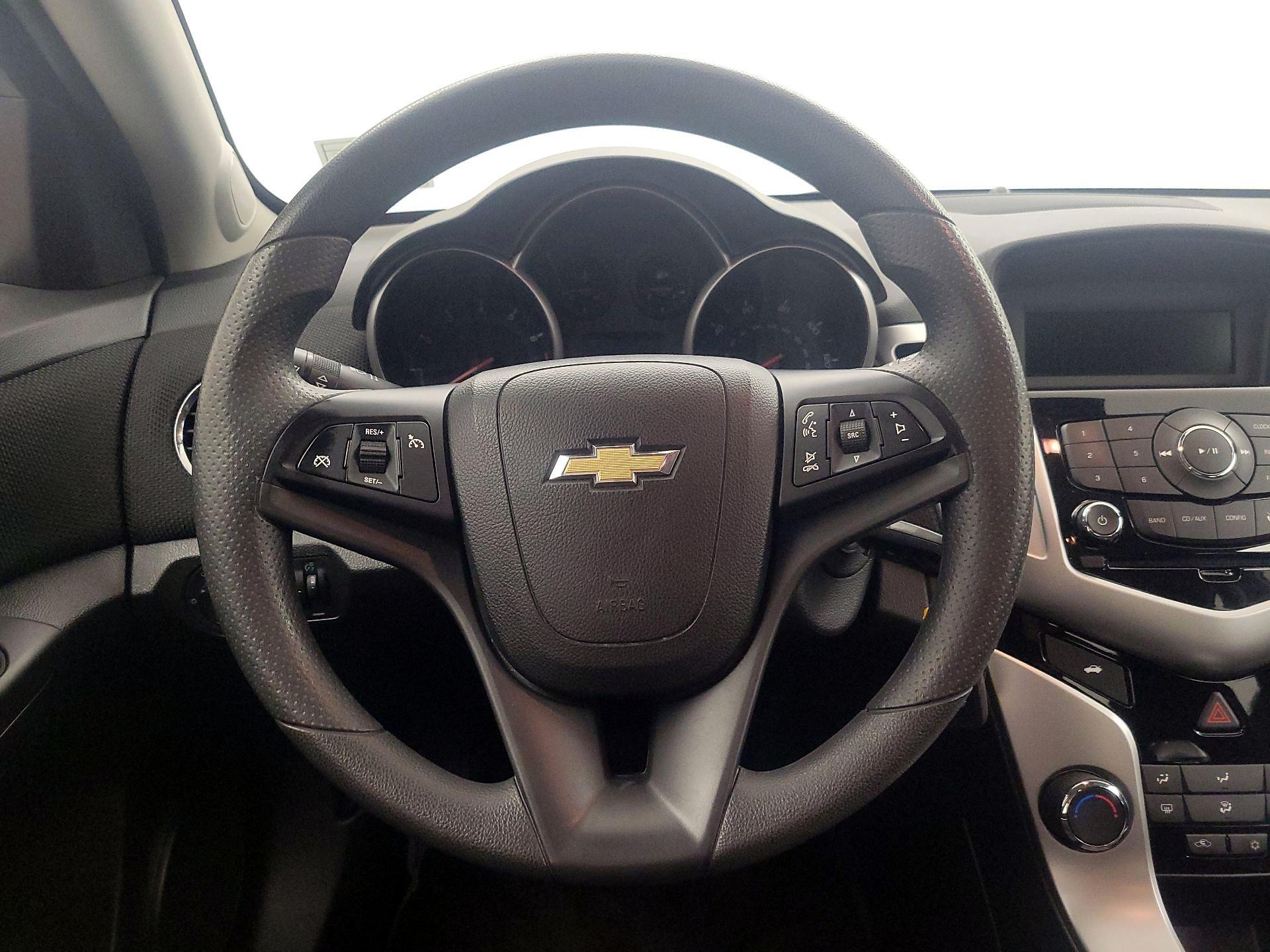 Thumbnail: 2015 Chevrolet Cruze - 10
